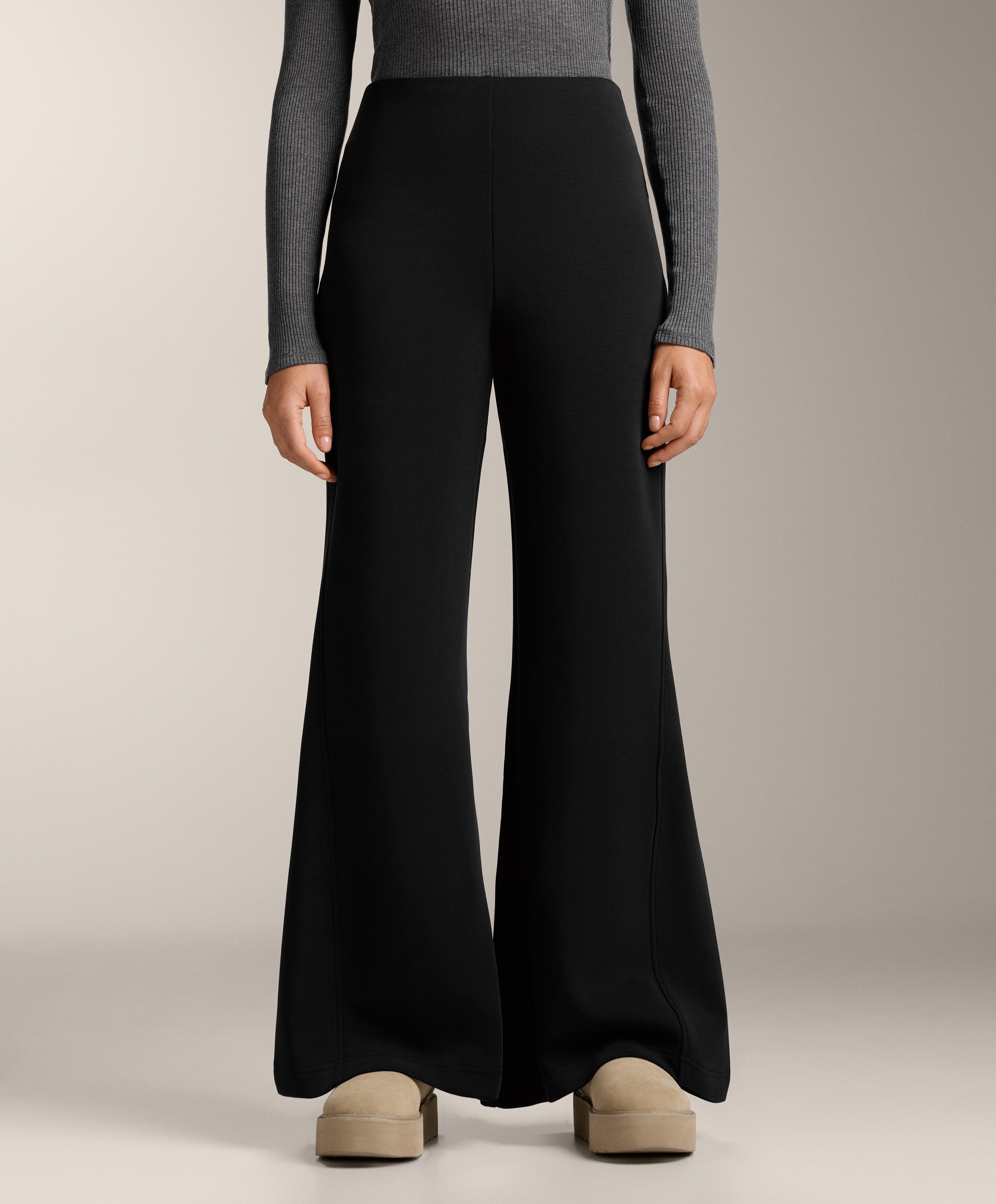 Pantalon flare super high rise avec modal brossé Pantalon flare super high rise avec modal brossé