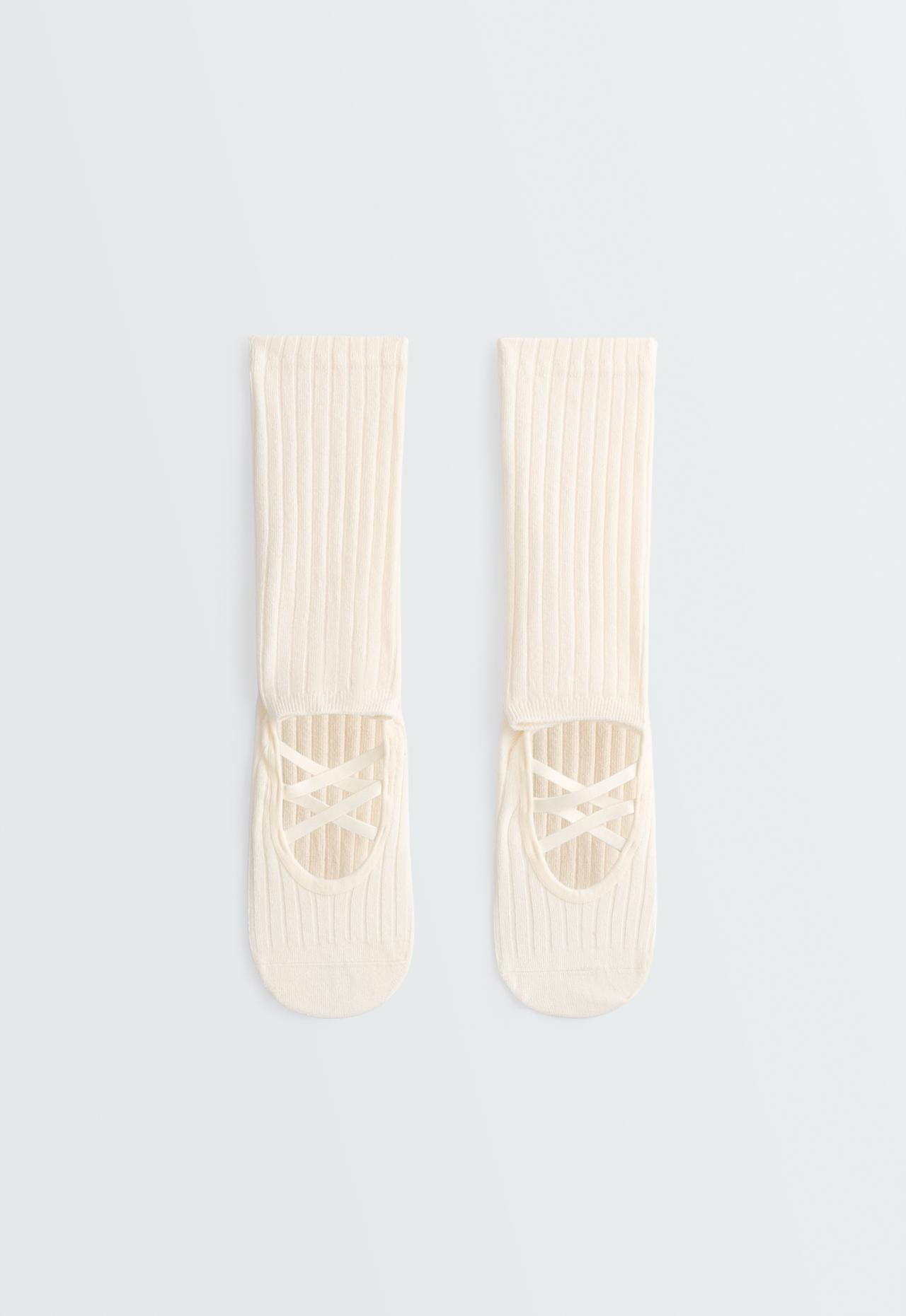 Long padded Classic yoga and Pilates sock, cotton blend with double straps — ECRU