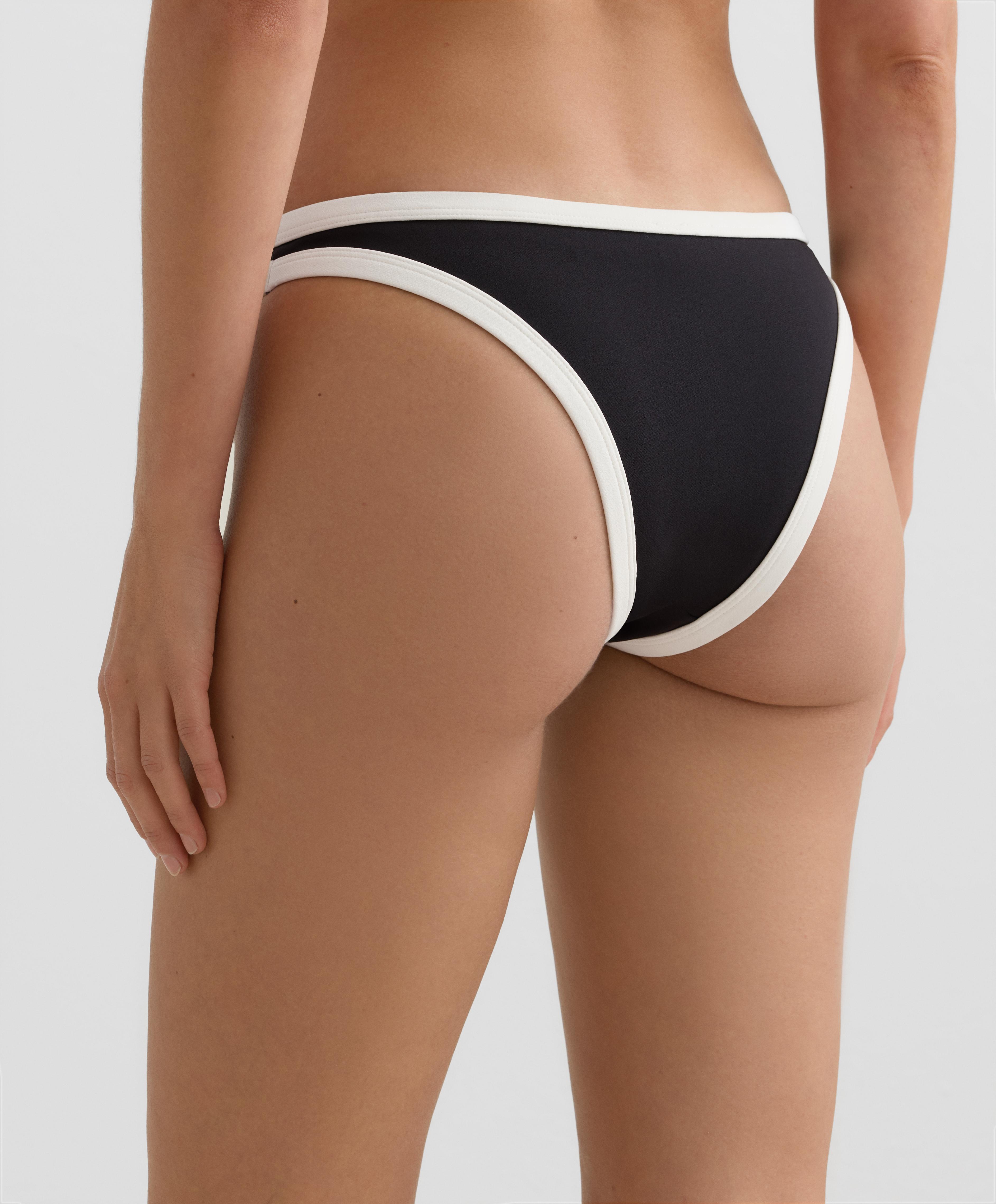 Bikini Medium Bottoms Contrast Trim U-Cut - Sale Bikini Medium Bottoms Contrast Trim U-Cut - Sale