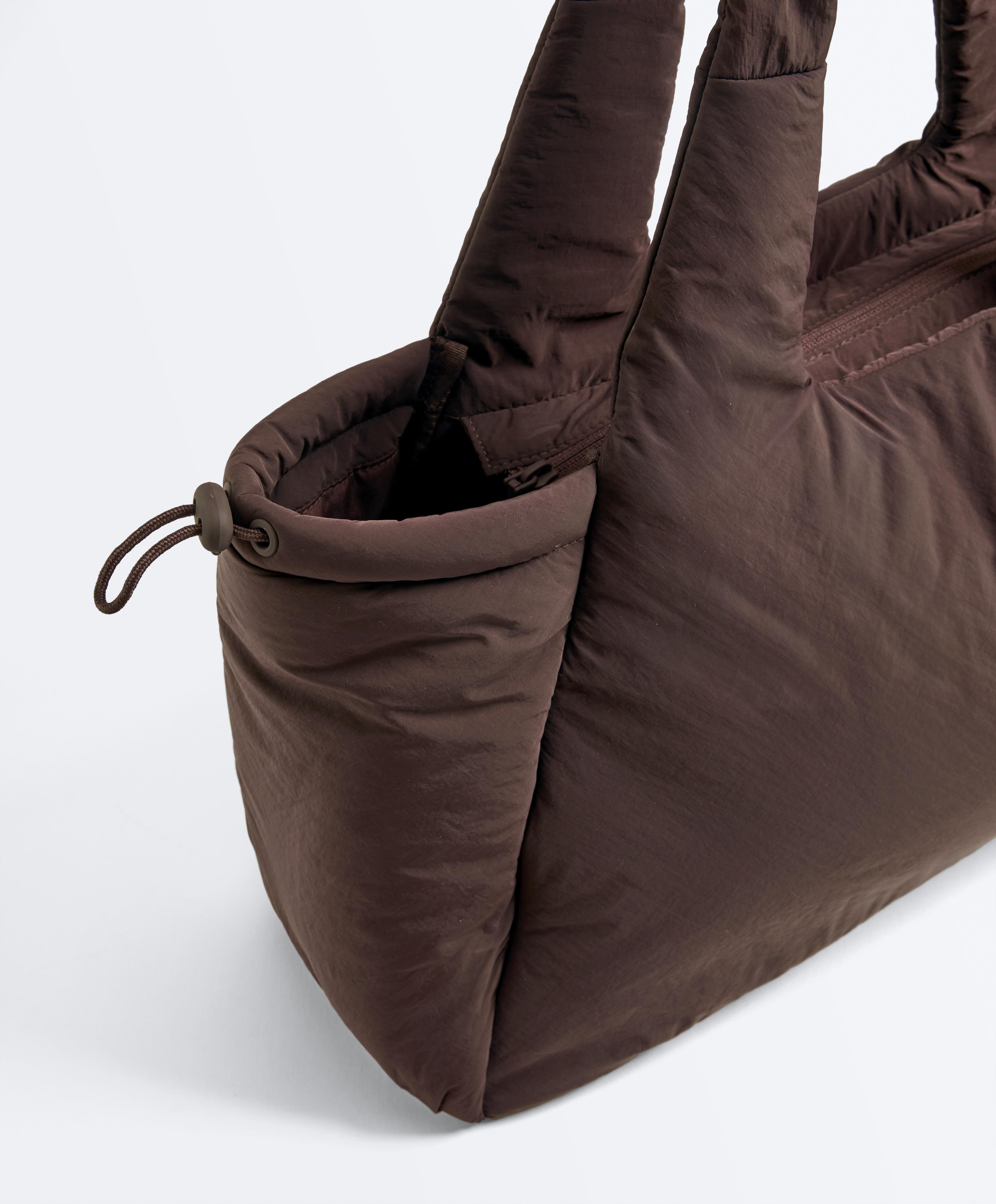 Padded sports bag — BROWN