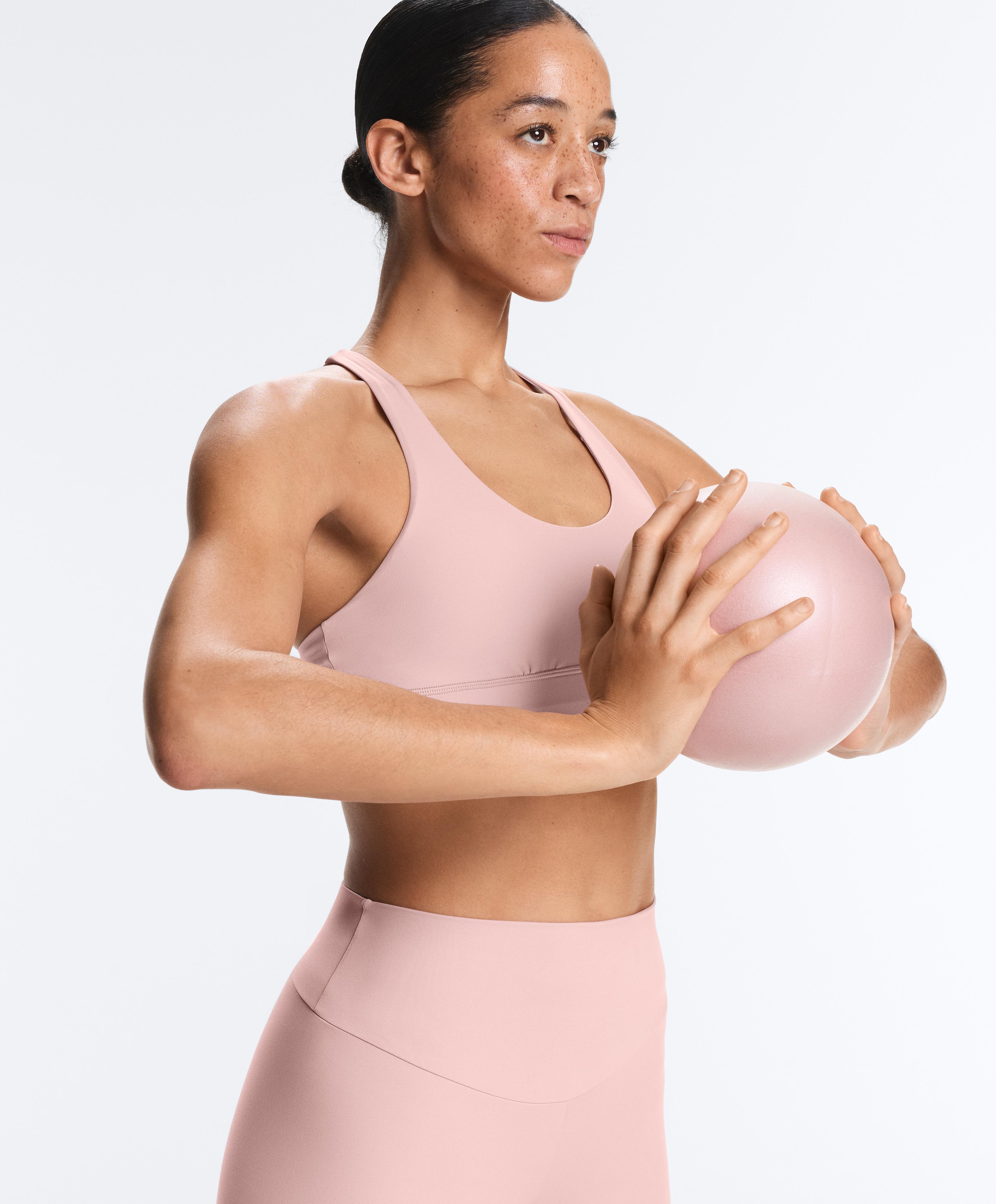 Medium-support Comfortlux sports bra with cups — NUDE PINK
