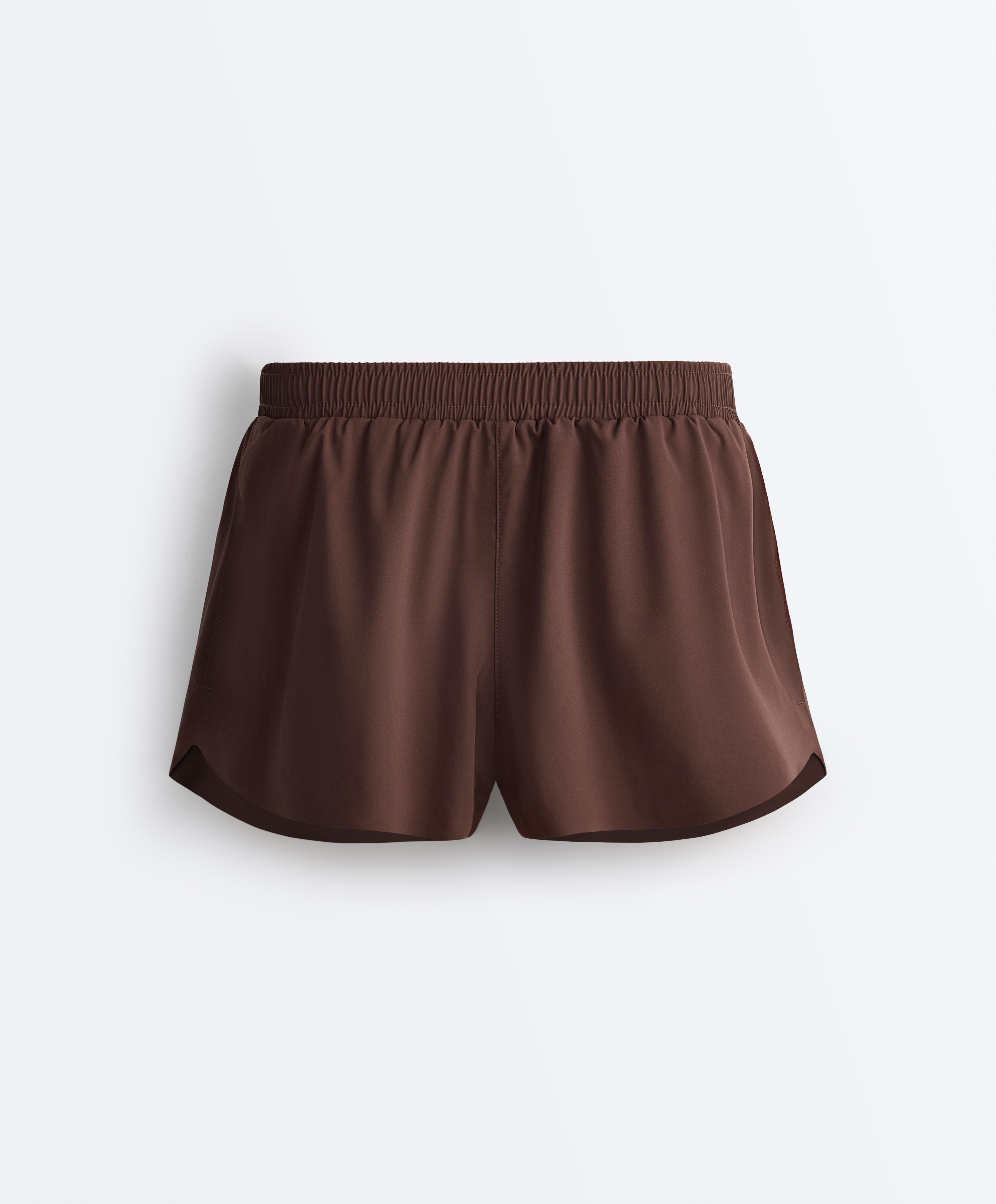 6cm low-rise technical shorts — CHOCOLATE