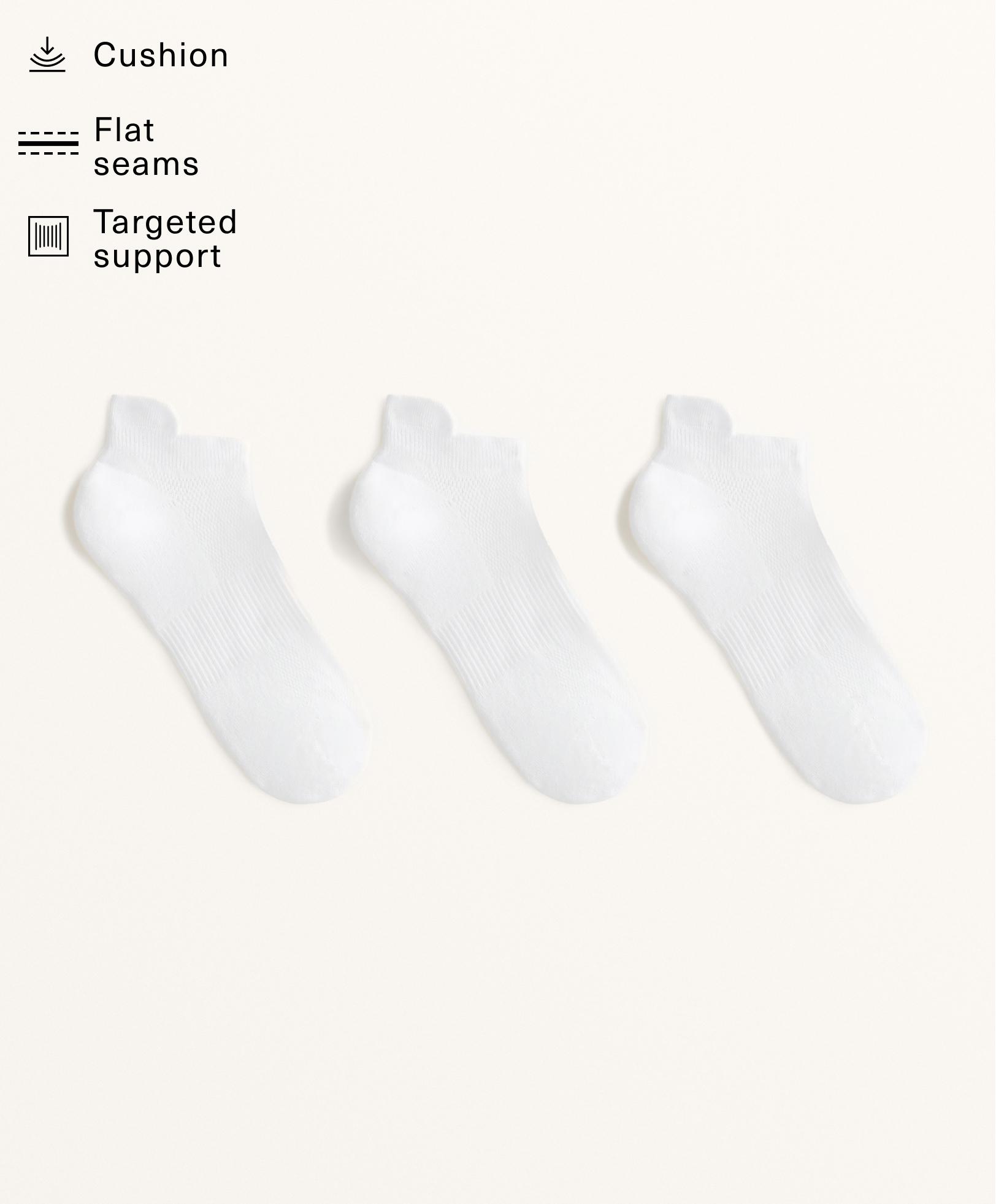 3 pairs of cotton blend sports sneaker socks with heel tab