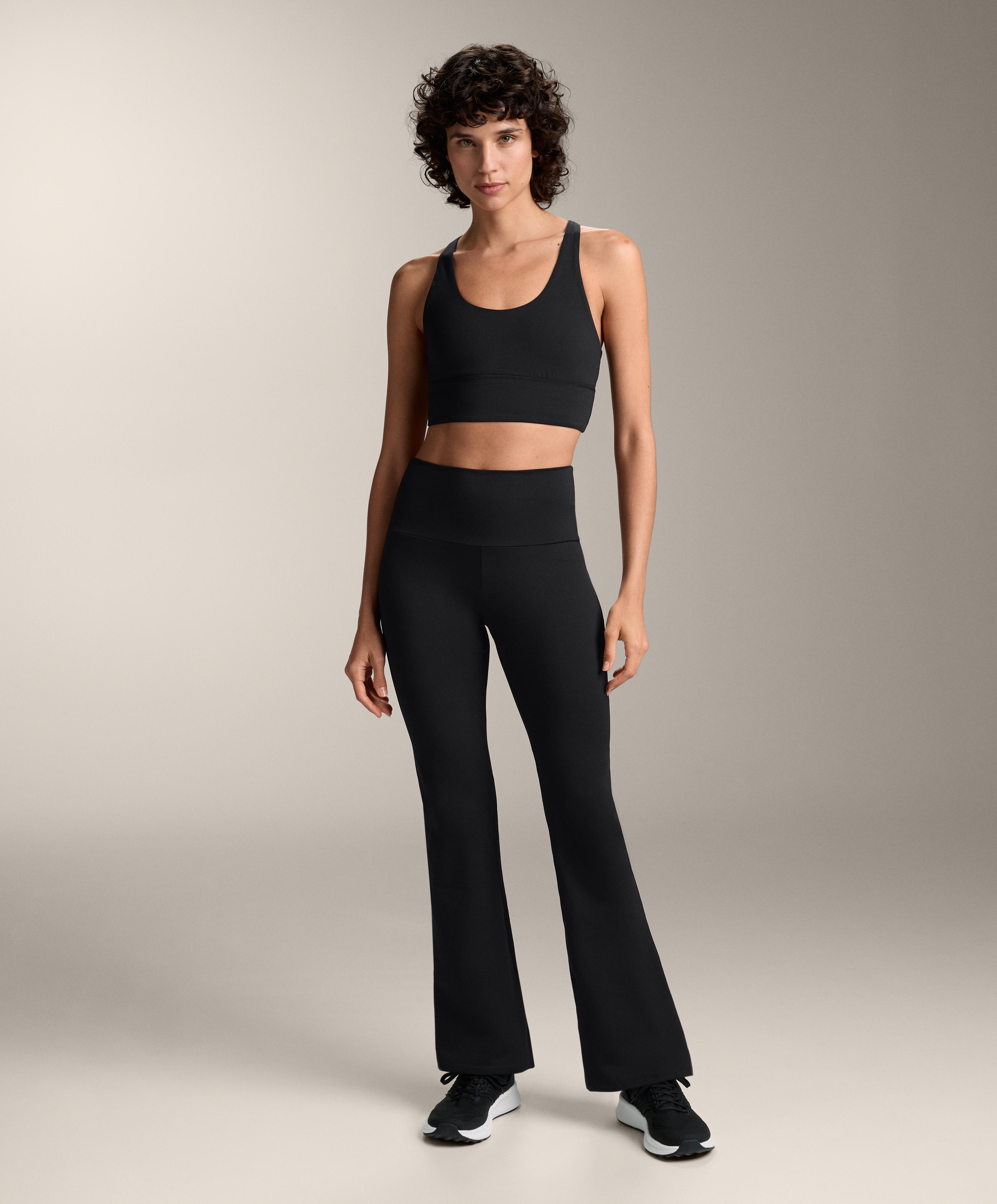 Total look flare high rise Comfortlux negro y brasier