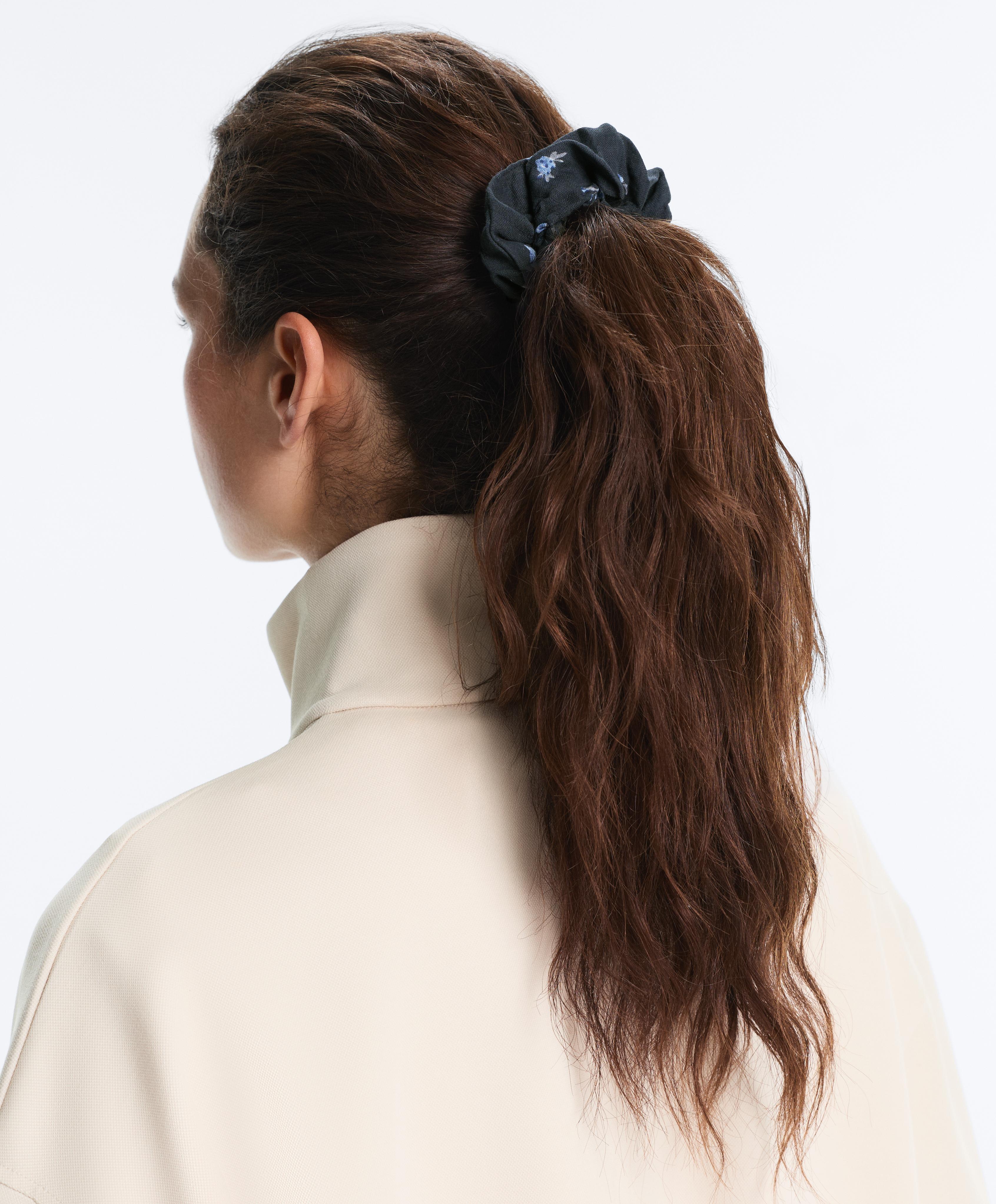 2 floral 100% cotton scrunchies — WASHED BLUE