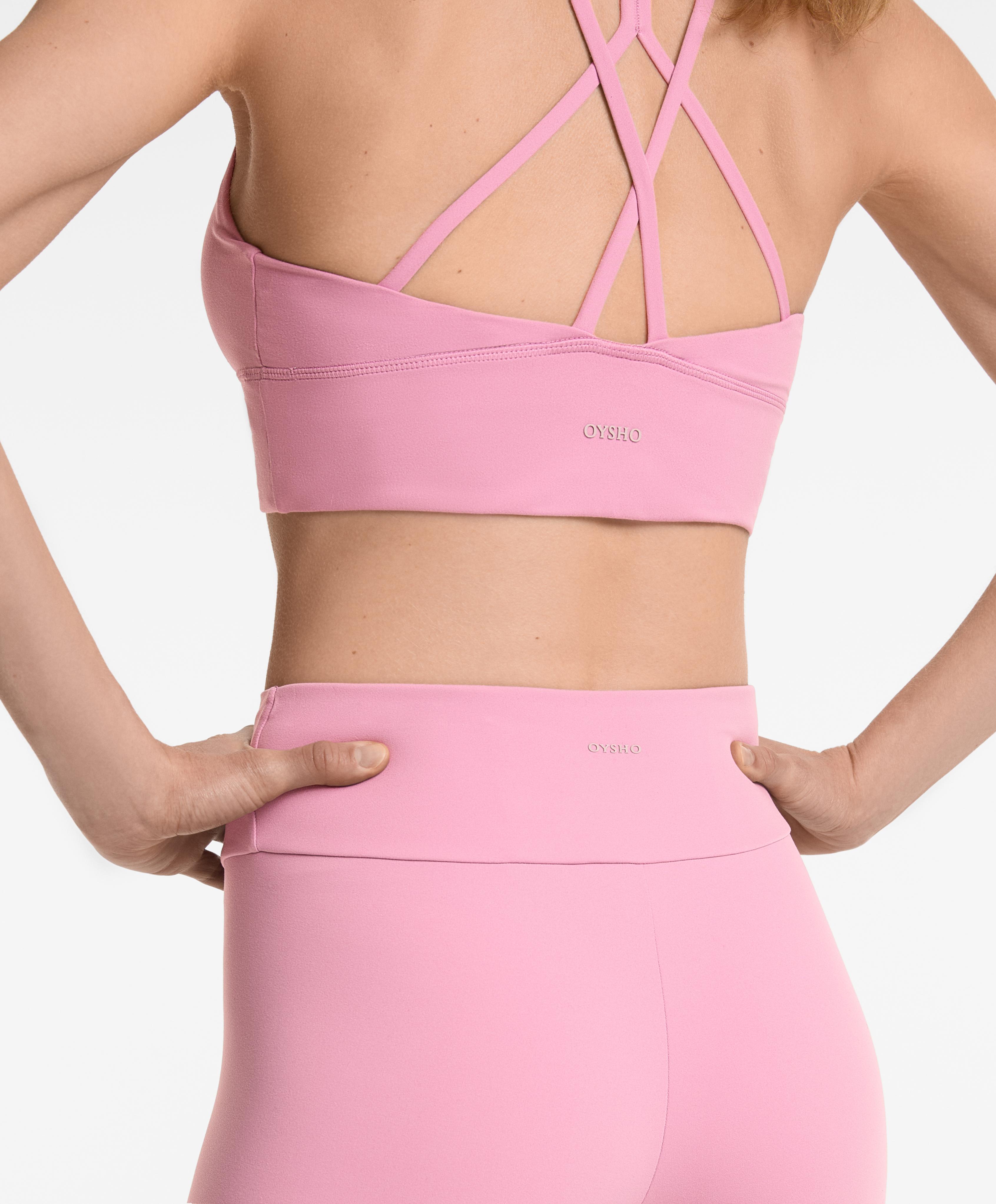Medium-support comfortlux sports bra with cups