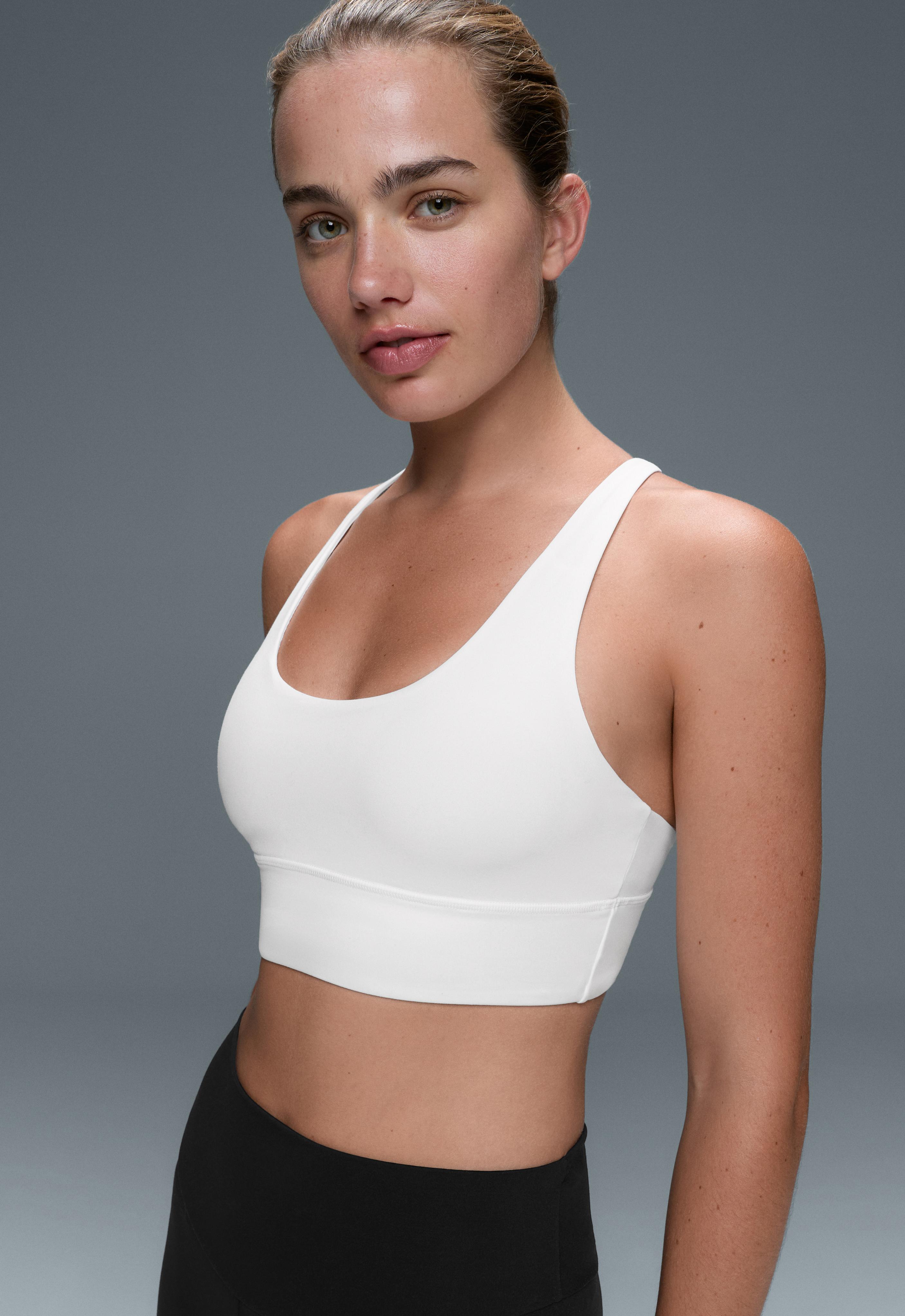 Medium-support Comfortlux sports bra with cups — WHITE 