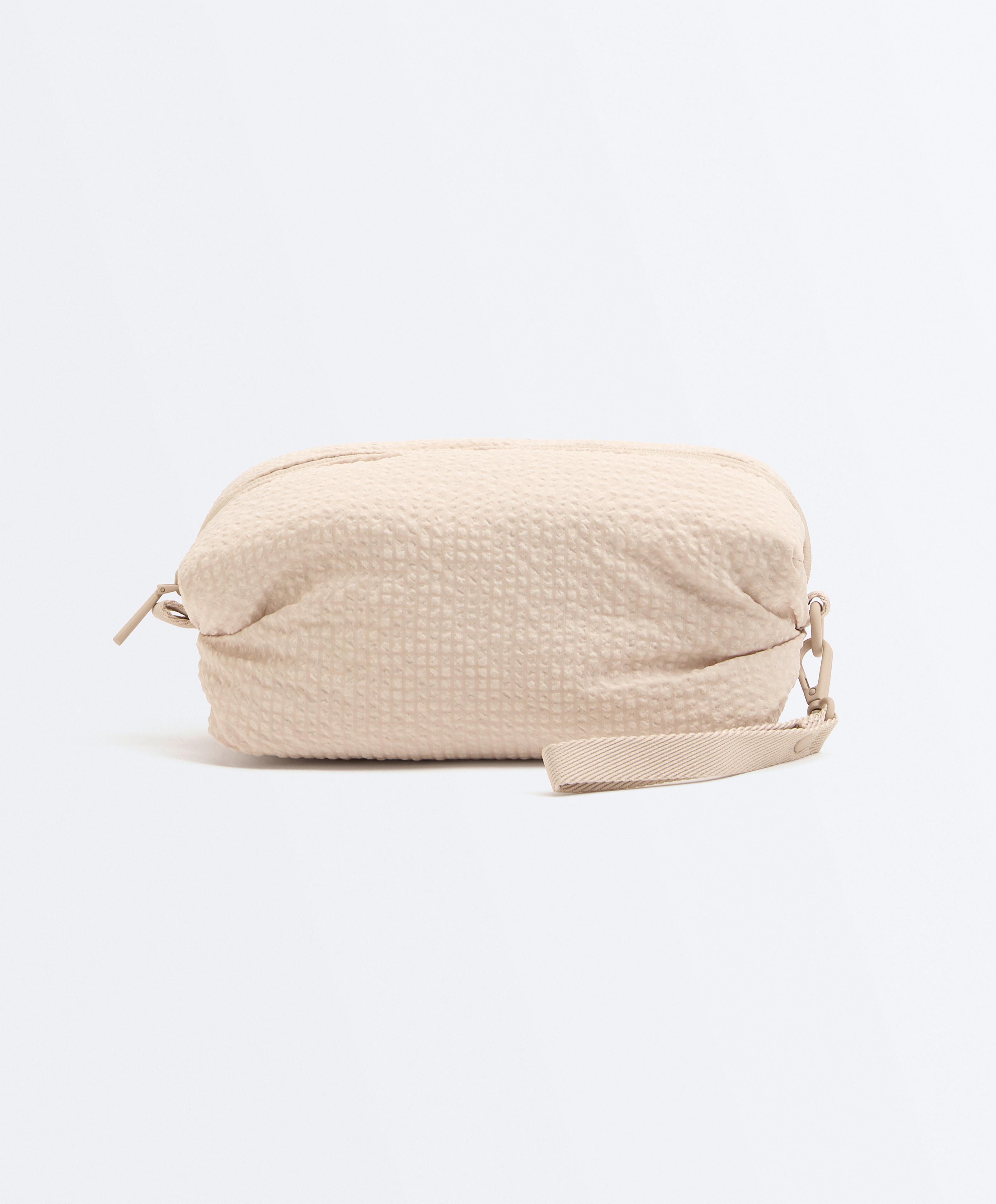 Textured wash bag Textured wash bag