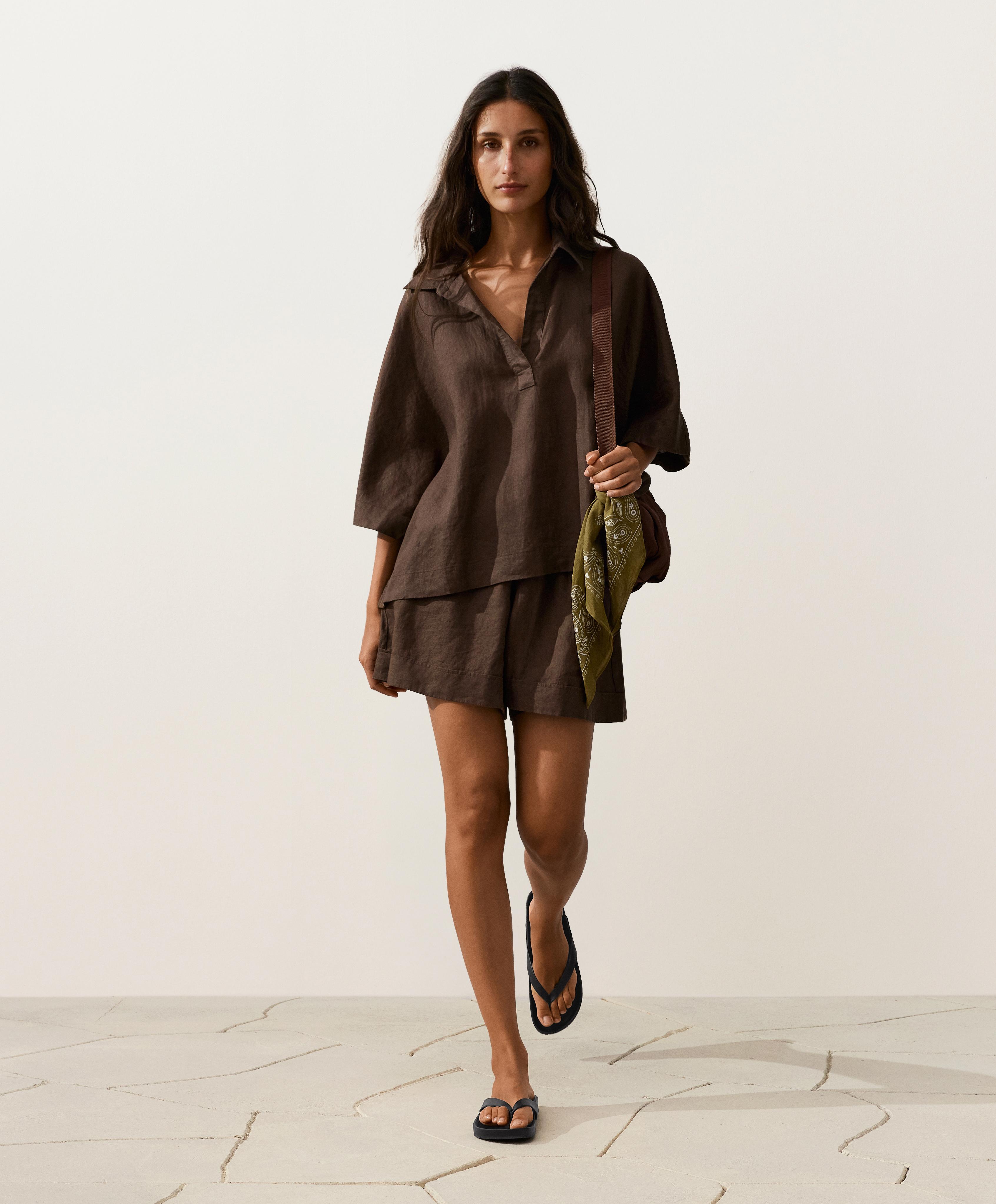 Oversize 100% linen polo shirt — DARK BROWN