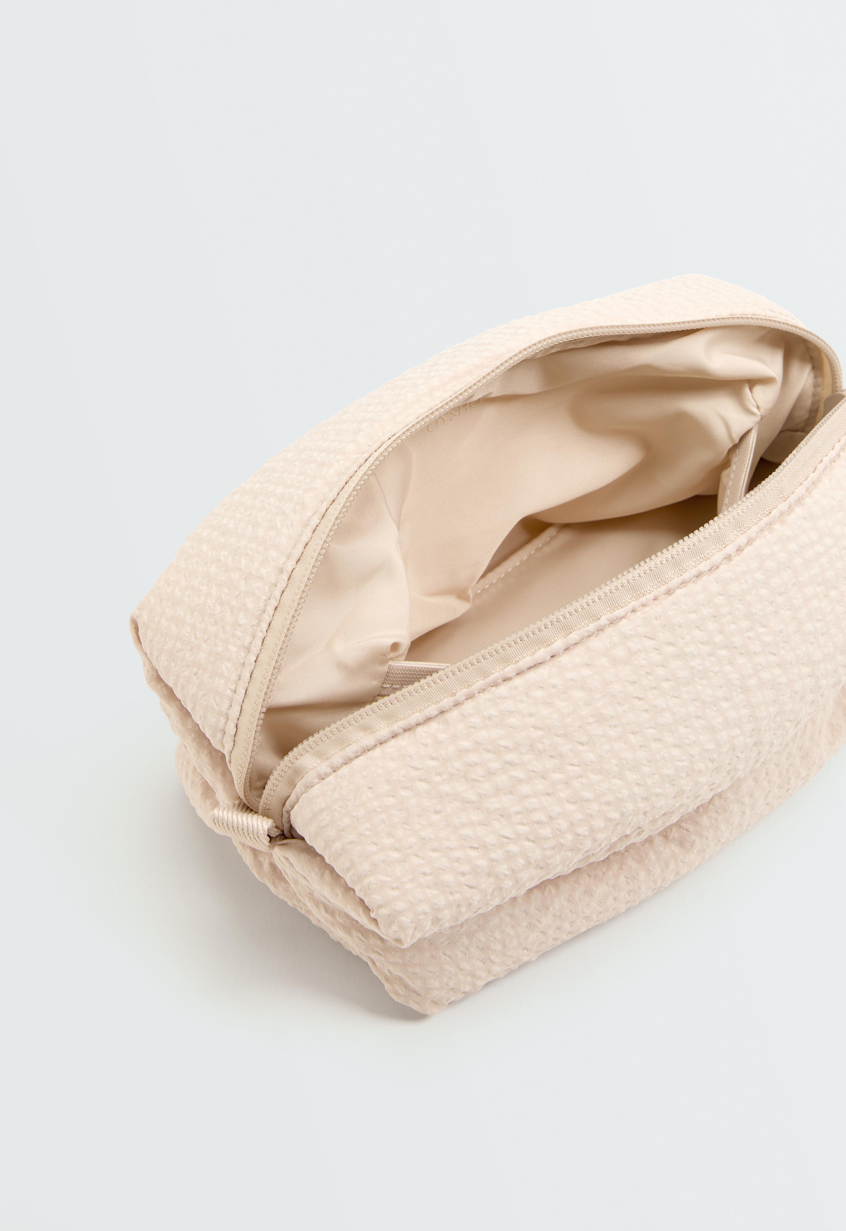 Textured wash bag Textured wash bag