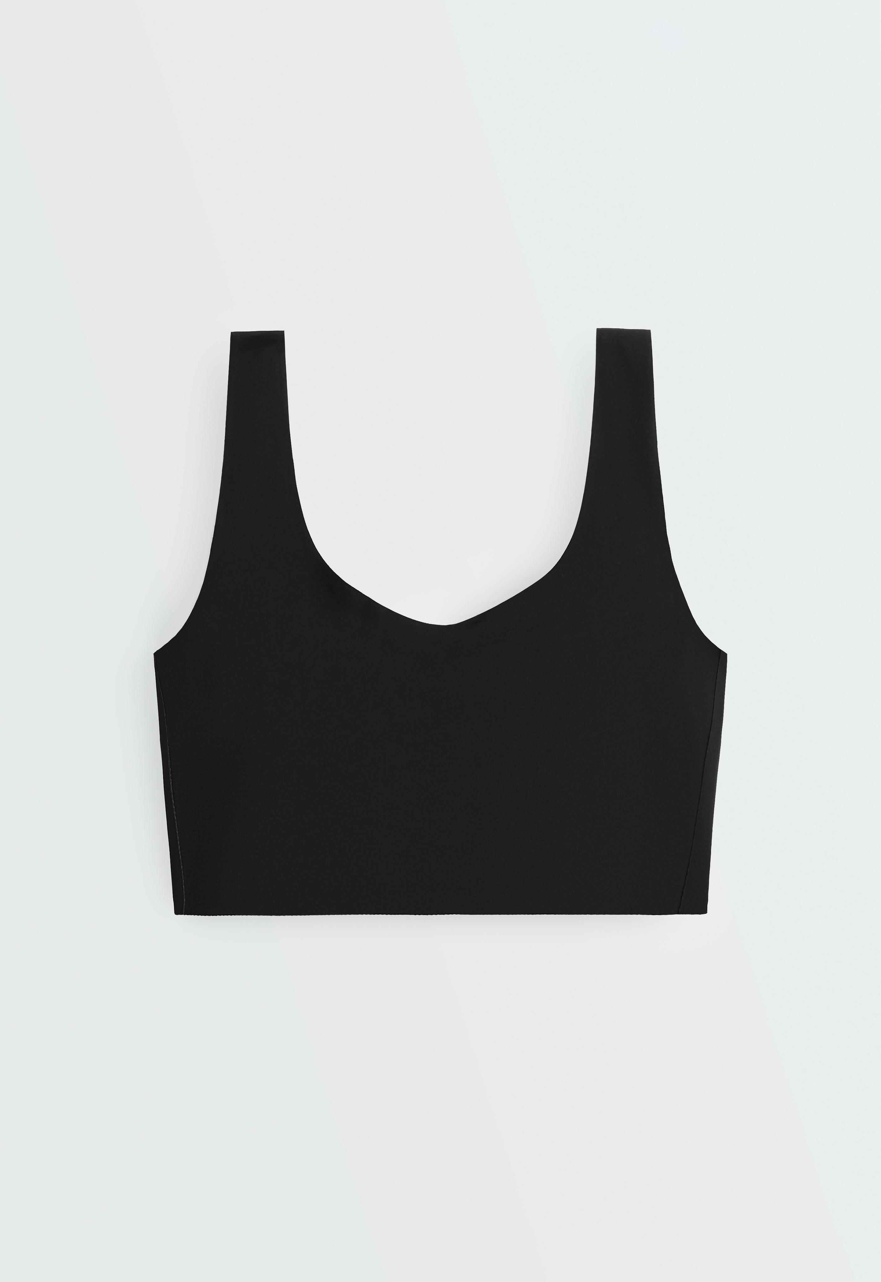 Perfect-adapt medium-support sports bra with cups — BLACK
