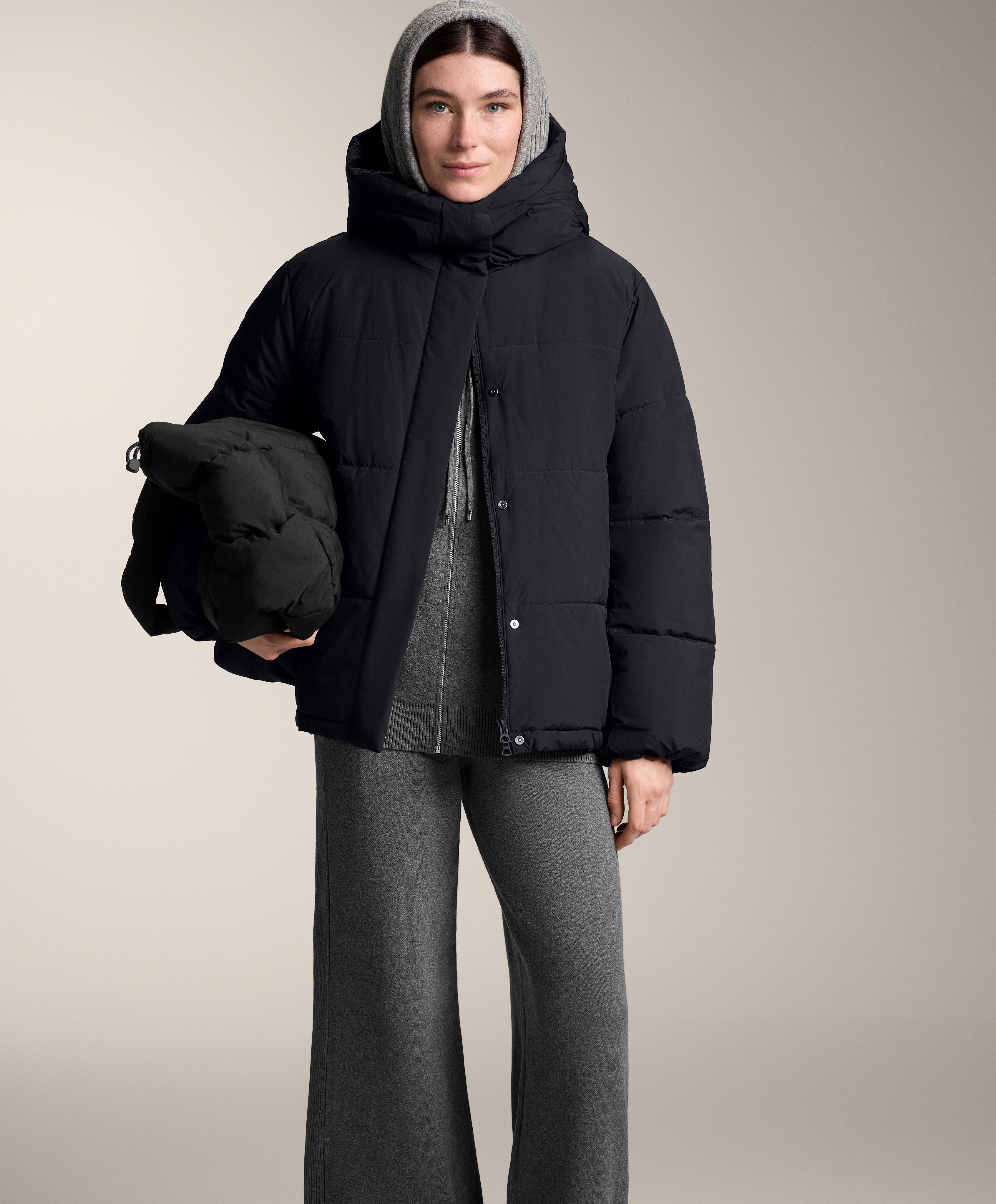 Long knit hooded jacket Long knit hooded jacket