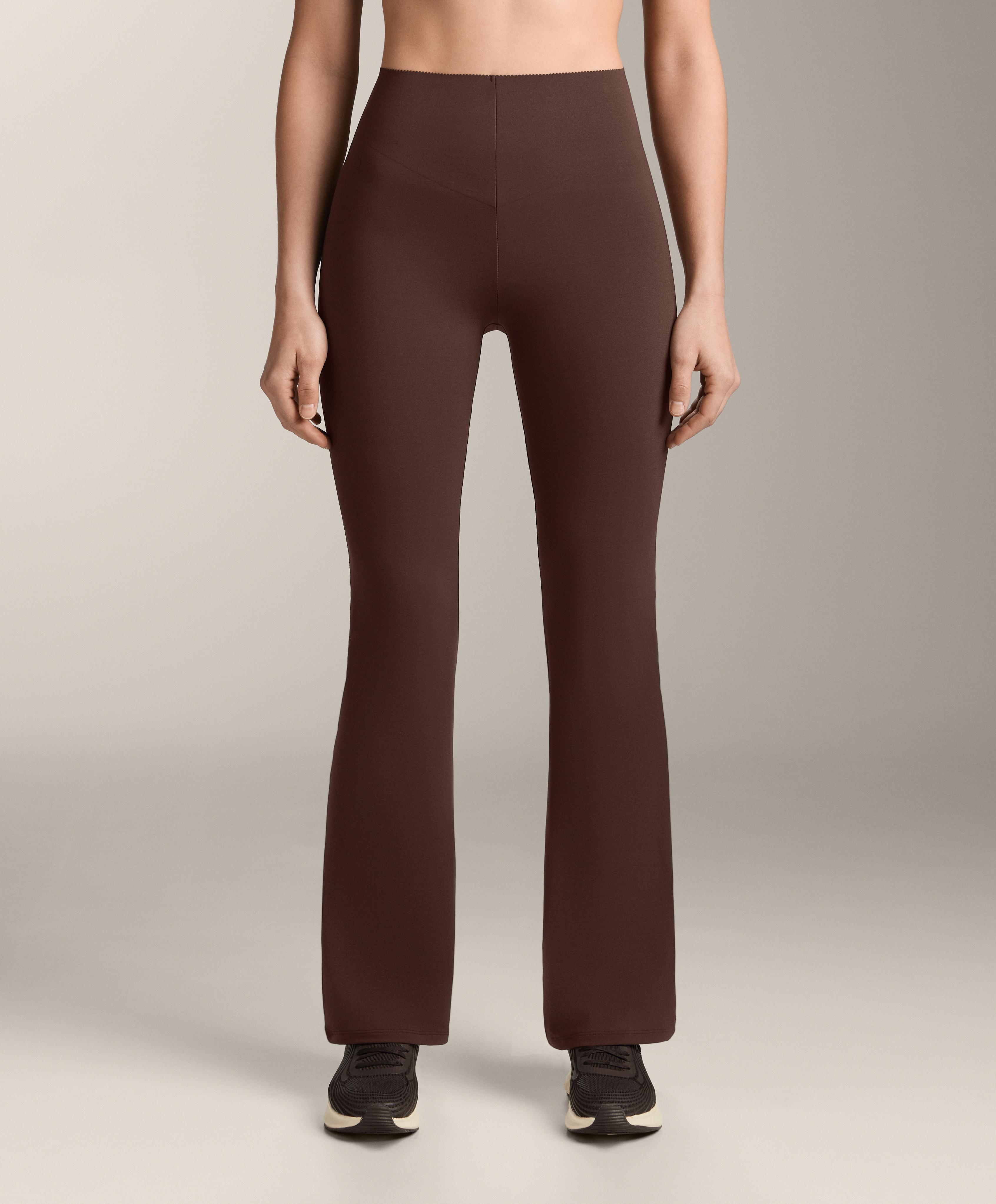 High-rise Compressive Raise Up Flare Trousers High-rise Compressive Raise Up Flare Trousers