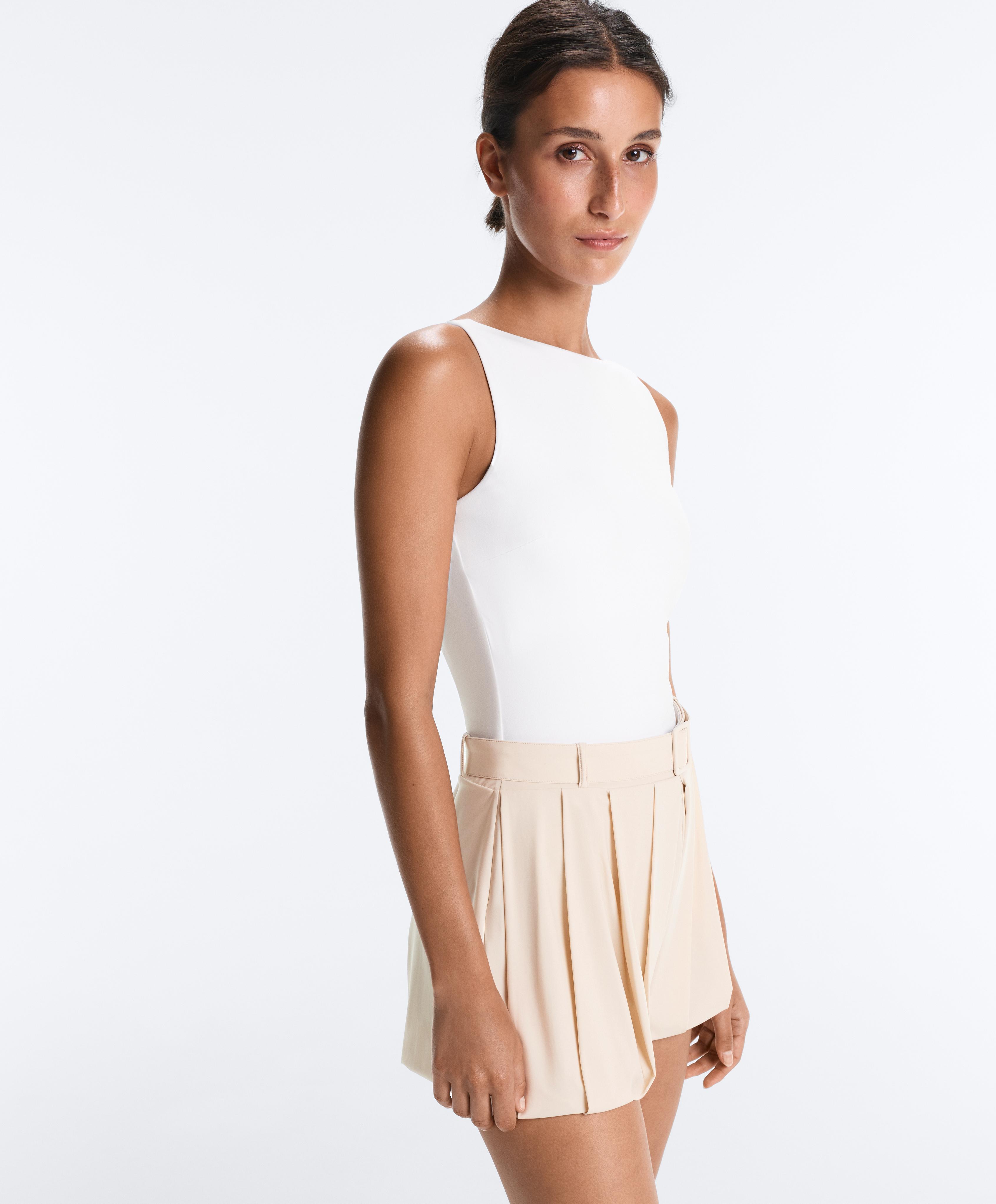 Open-back Comfortlux body — WHITE