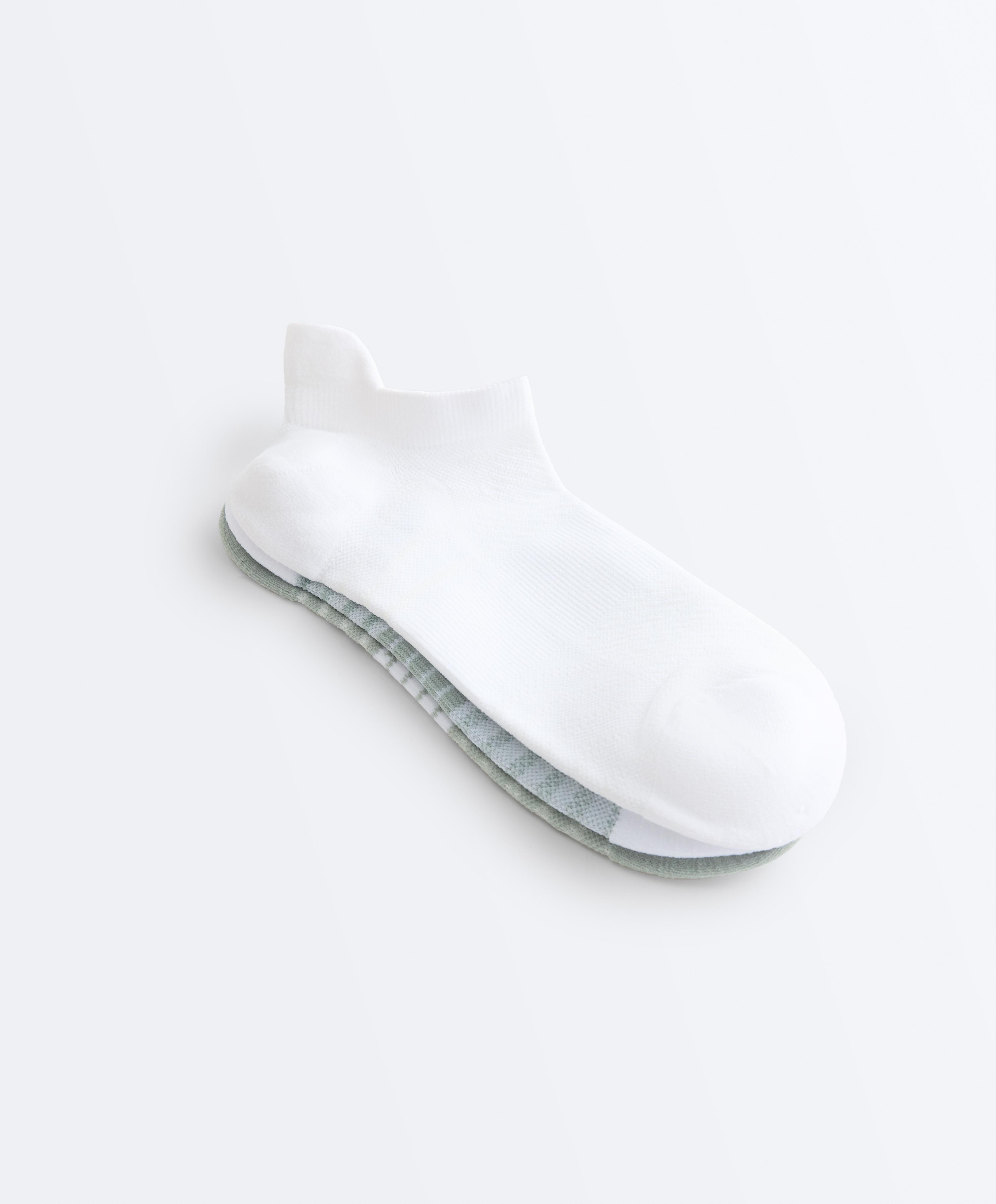 3 Paar Sneaker-Socken aus Polyamidmischung mit Lasche 3 Paar Sneaker-Socken aus Polyamidmischung mit Lasche