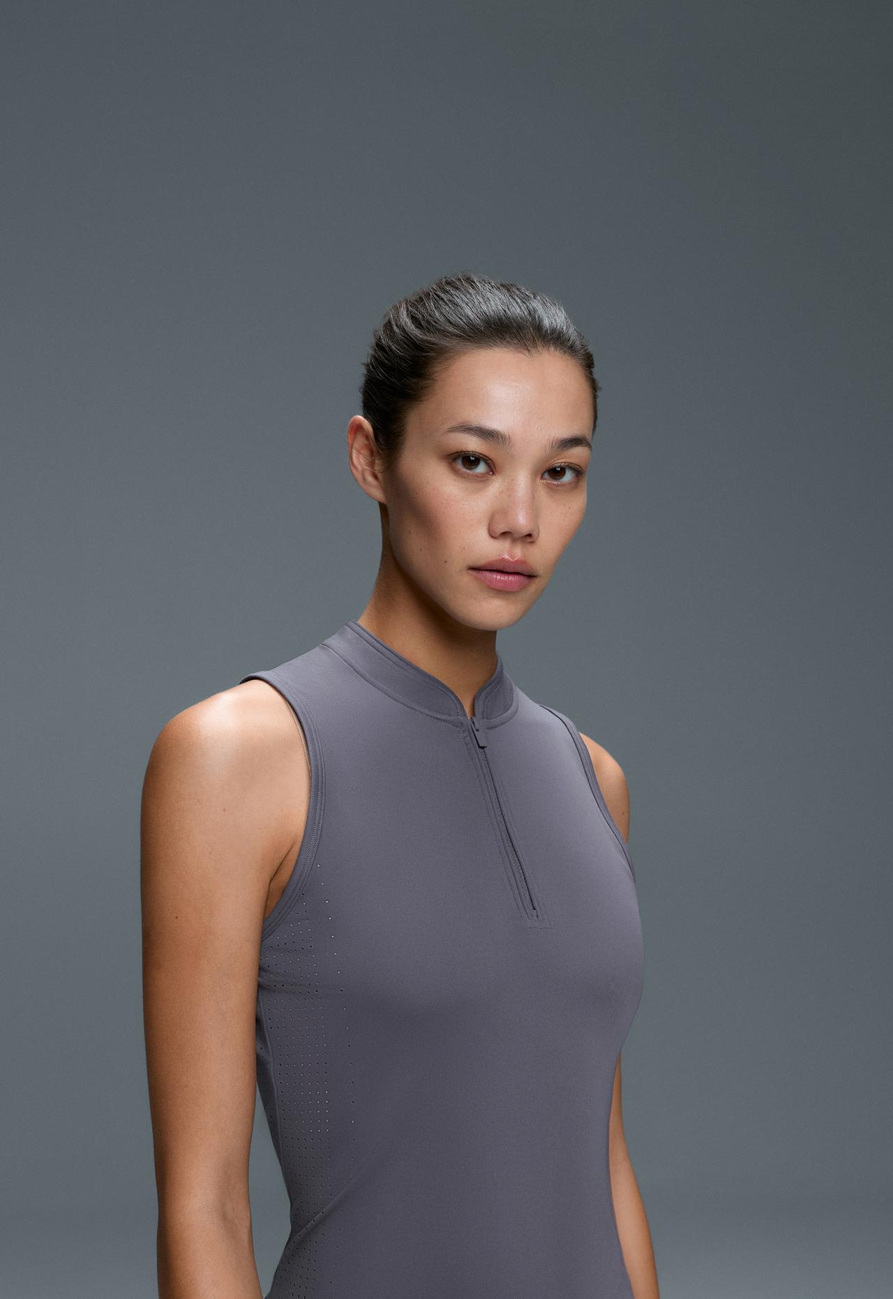 Technical sleeveless T-shirt with half zip — BLUE-GREY