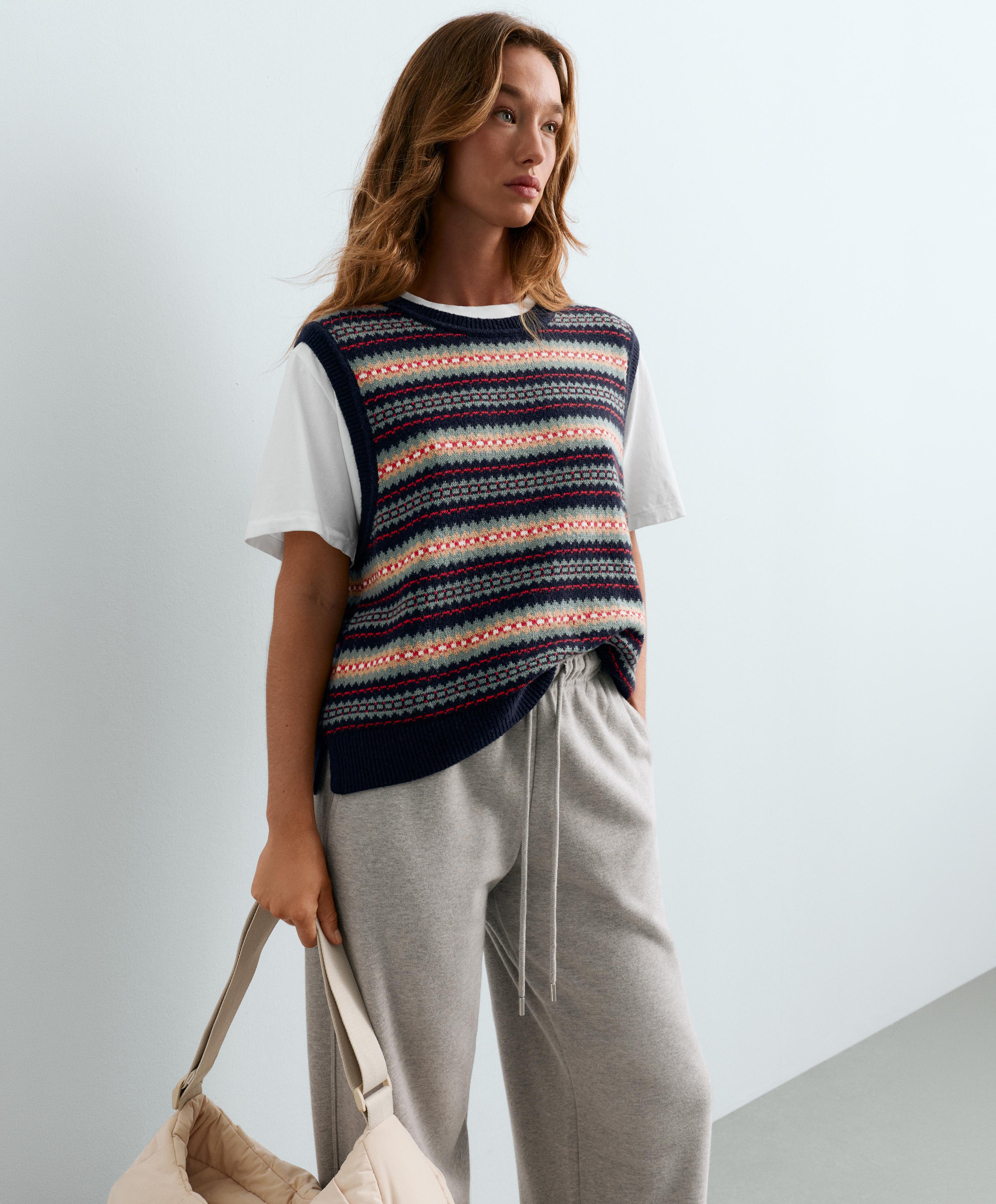 Wool blend jacquard knit vest — INK BLUE