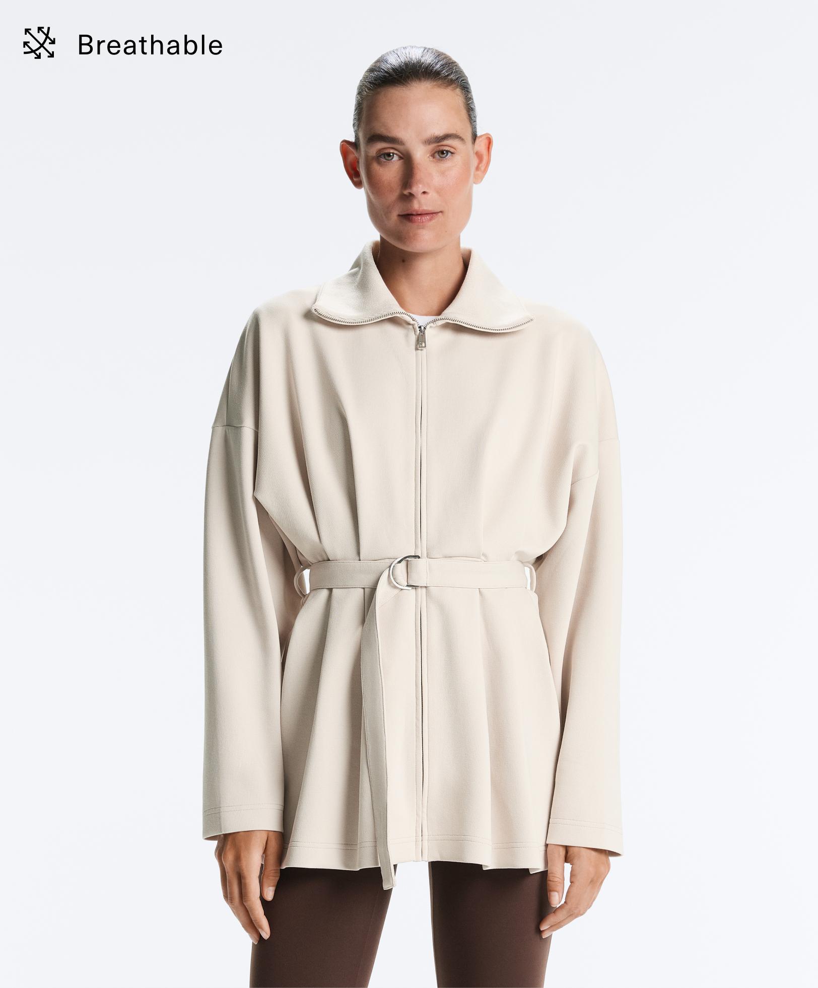 Veste longue piqué coton à ceinture et plis Veste longue piqué coton à ceinture et plis