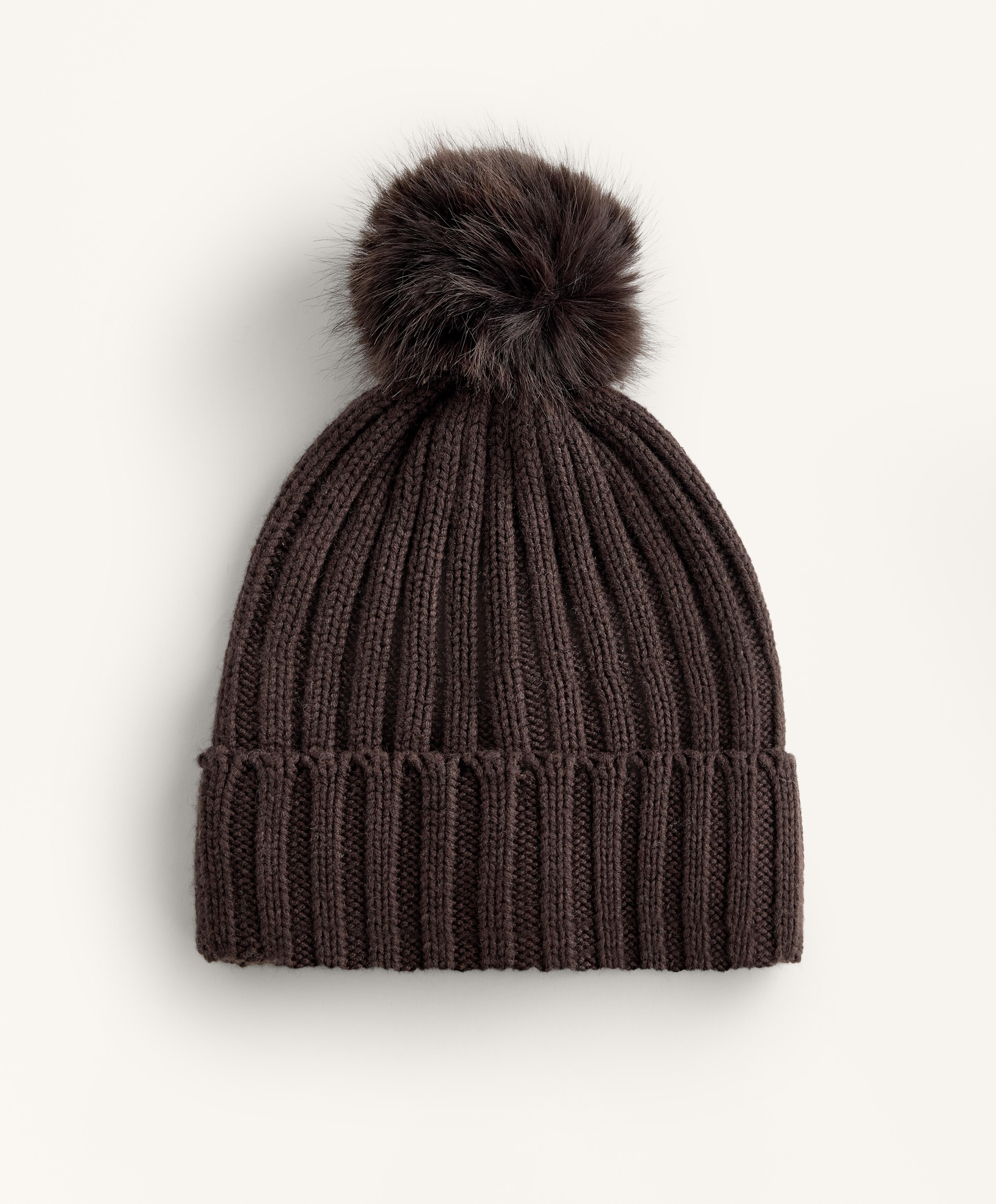 Pompom knit hat