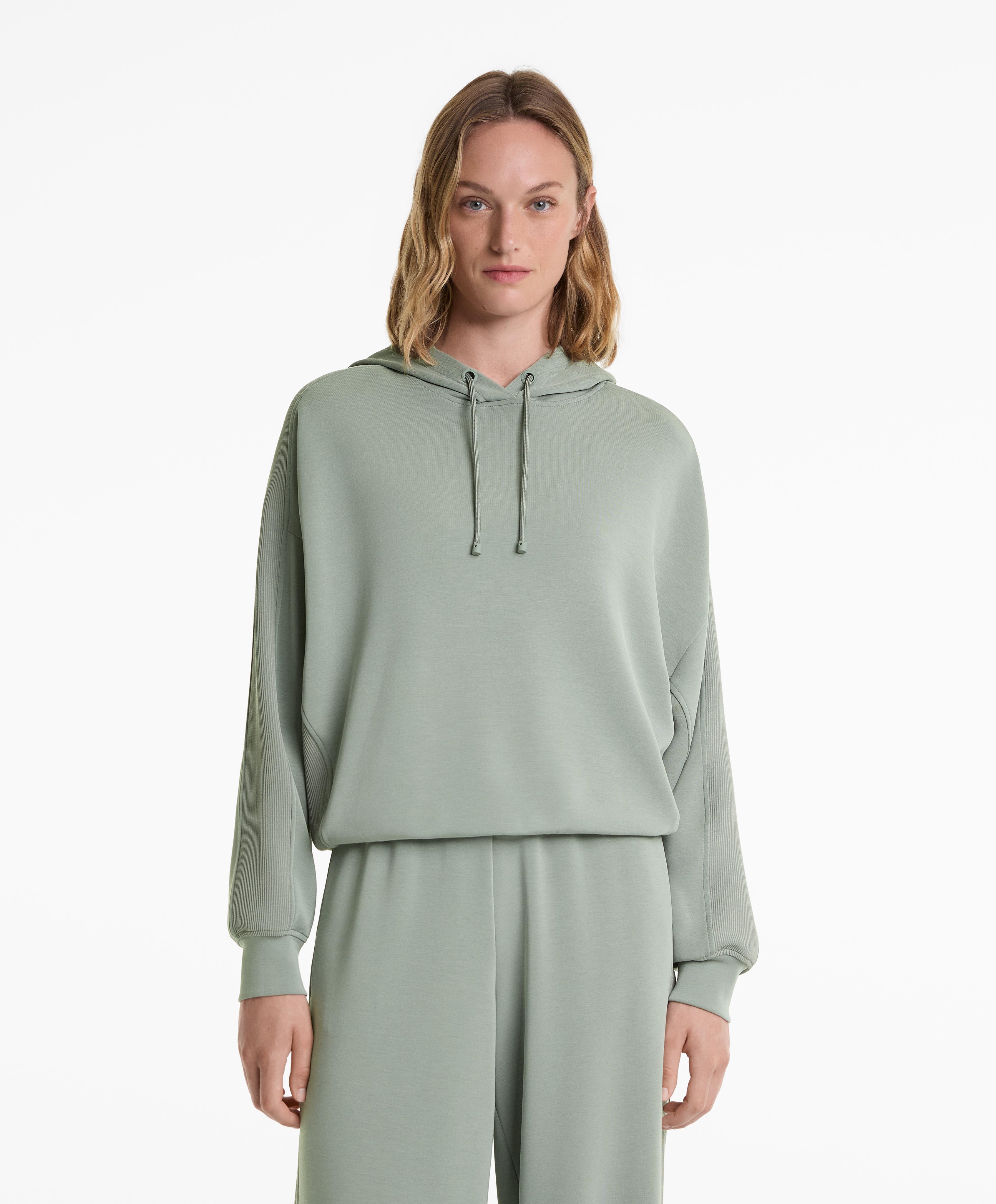 Modal içeren yumuşak dokulu kapüşonlu rib detaylı boxy sweatshirt Modal içeren yumuşak dokulu kapüşonlu rib detaylı boxy sweatshirt