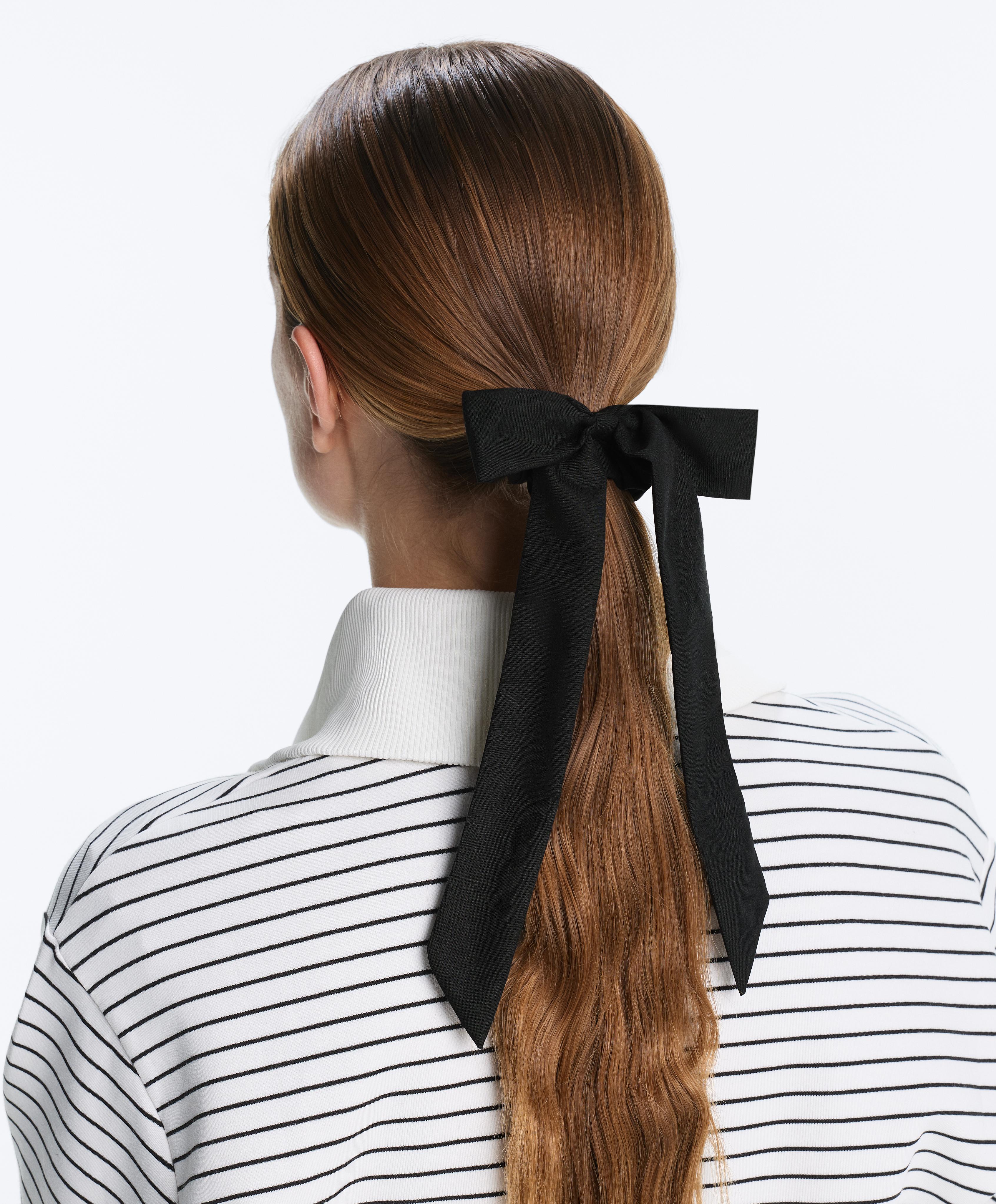 2 Haargummis mit Schleife 2 Haargummis mit Schleife