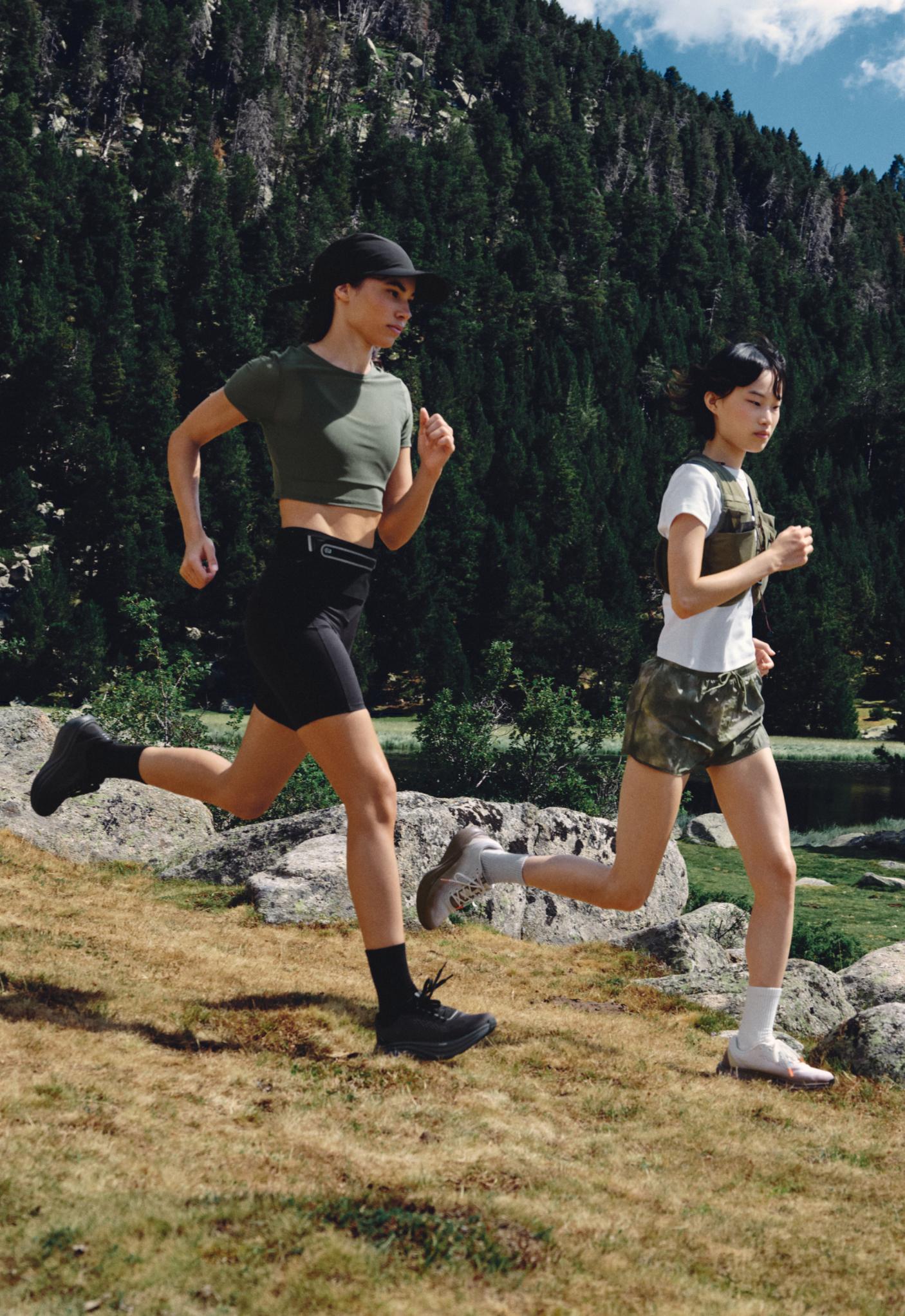 Adjustable running belt bag