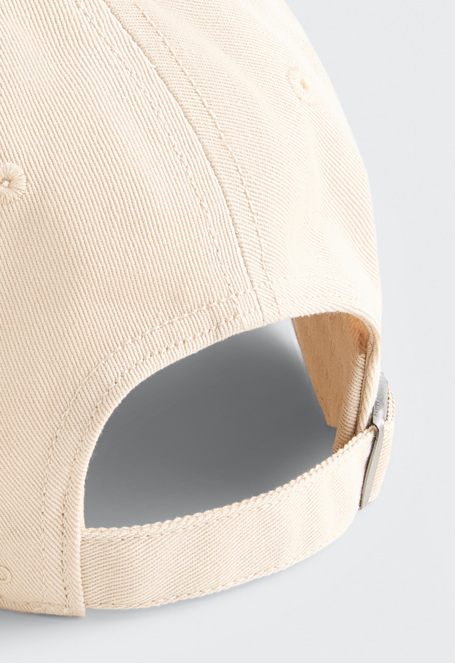 Washed-effect 100% cotton cap