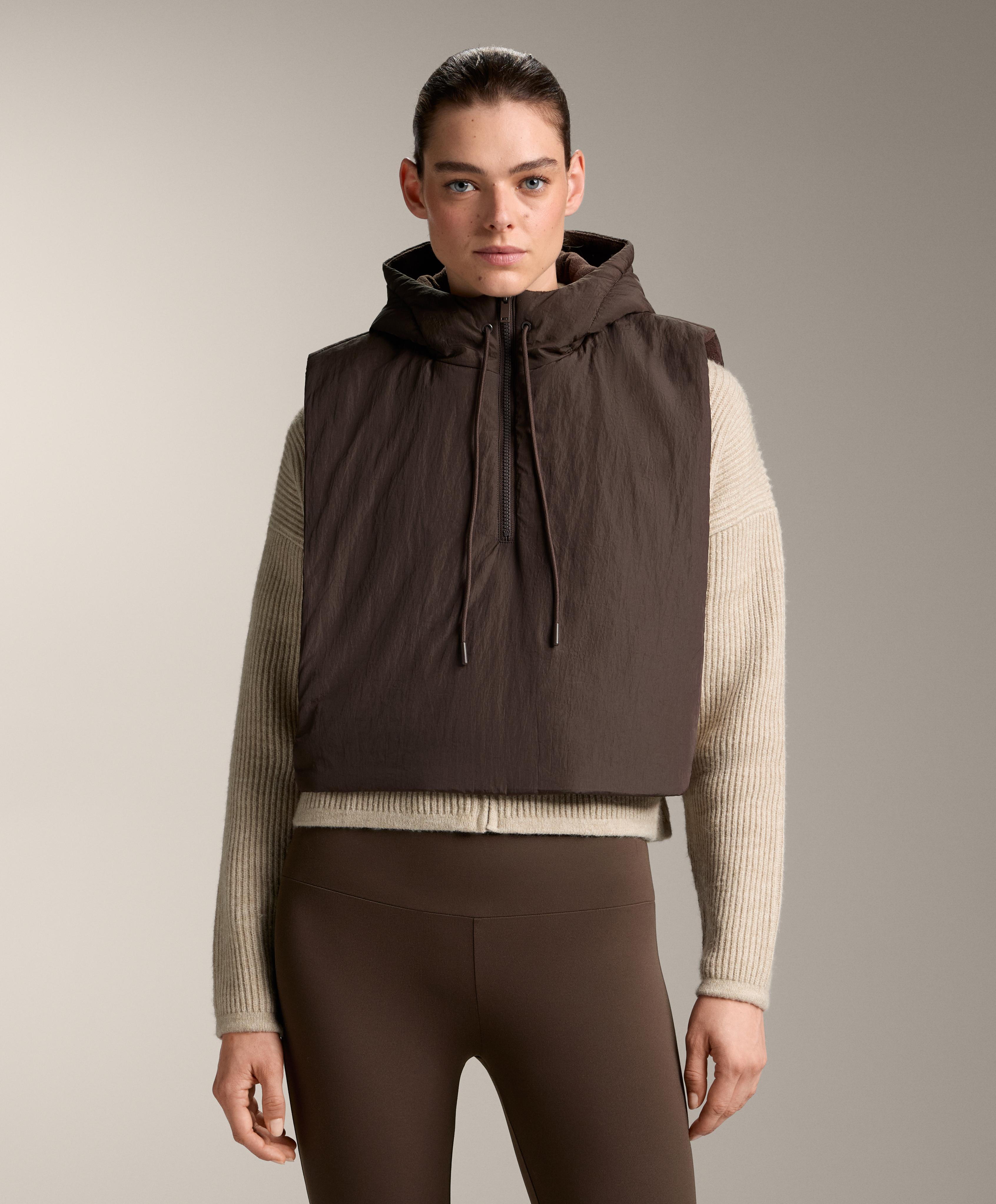 Gewatteerd vest met capuchon