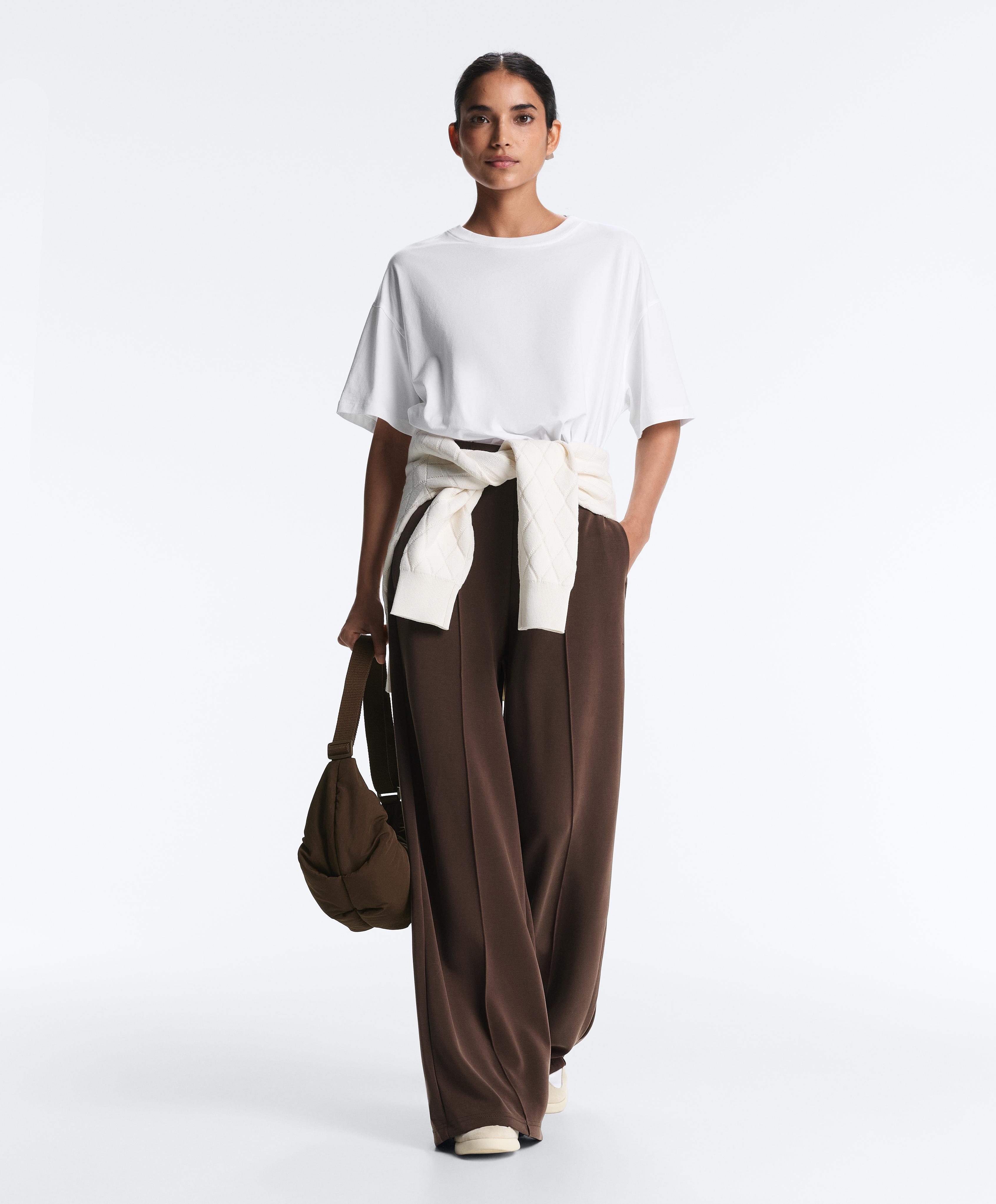 بنطلون مستقيم بثنية أنبوبية ناعم الملمس