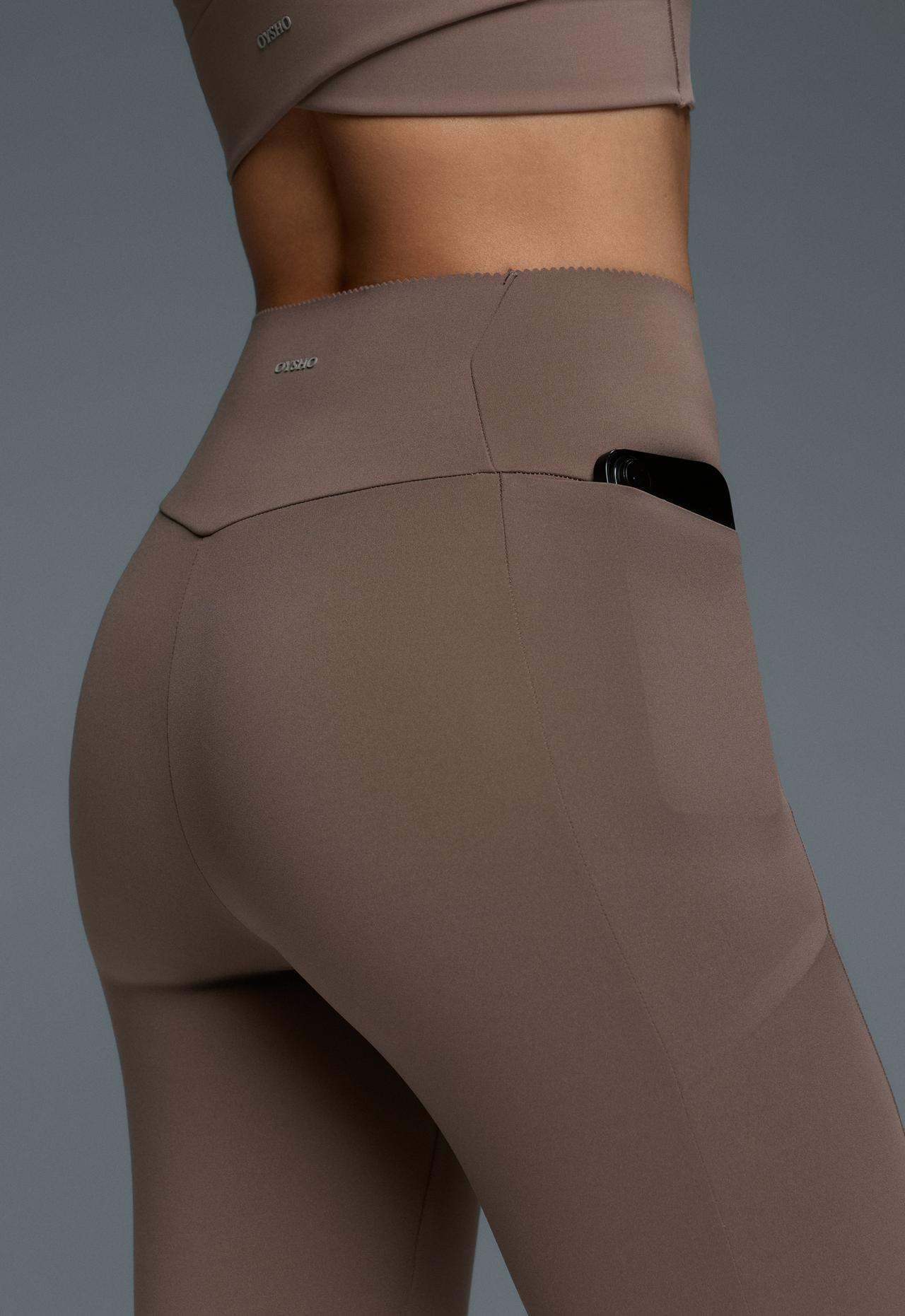 Ankle-length High rise Compressive leggings with Pocket — TAUPE                   