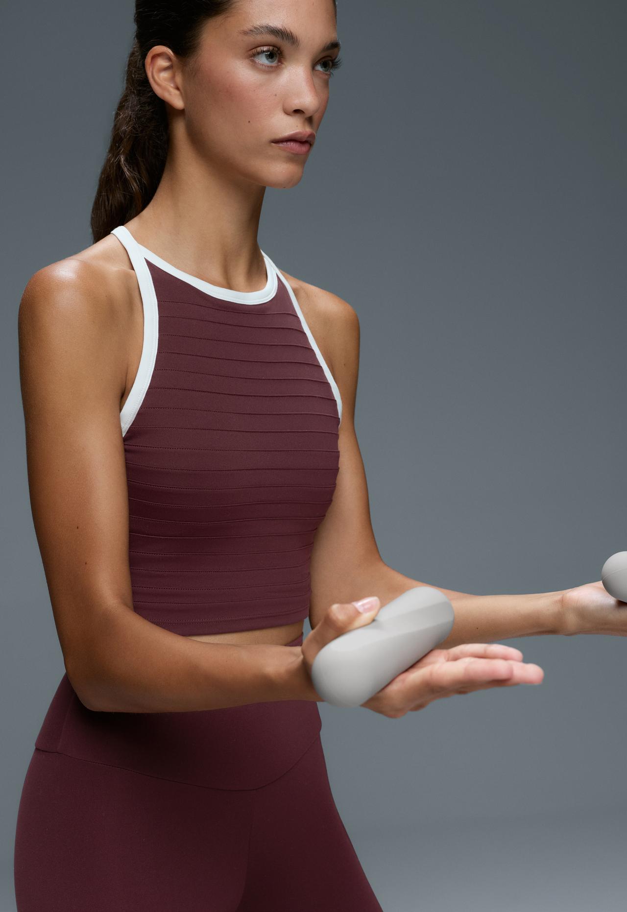 Contrast-piped comfortlux tank top — BURGUNDY