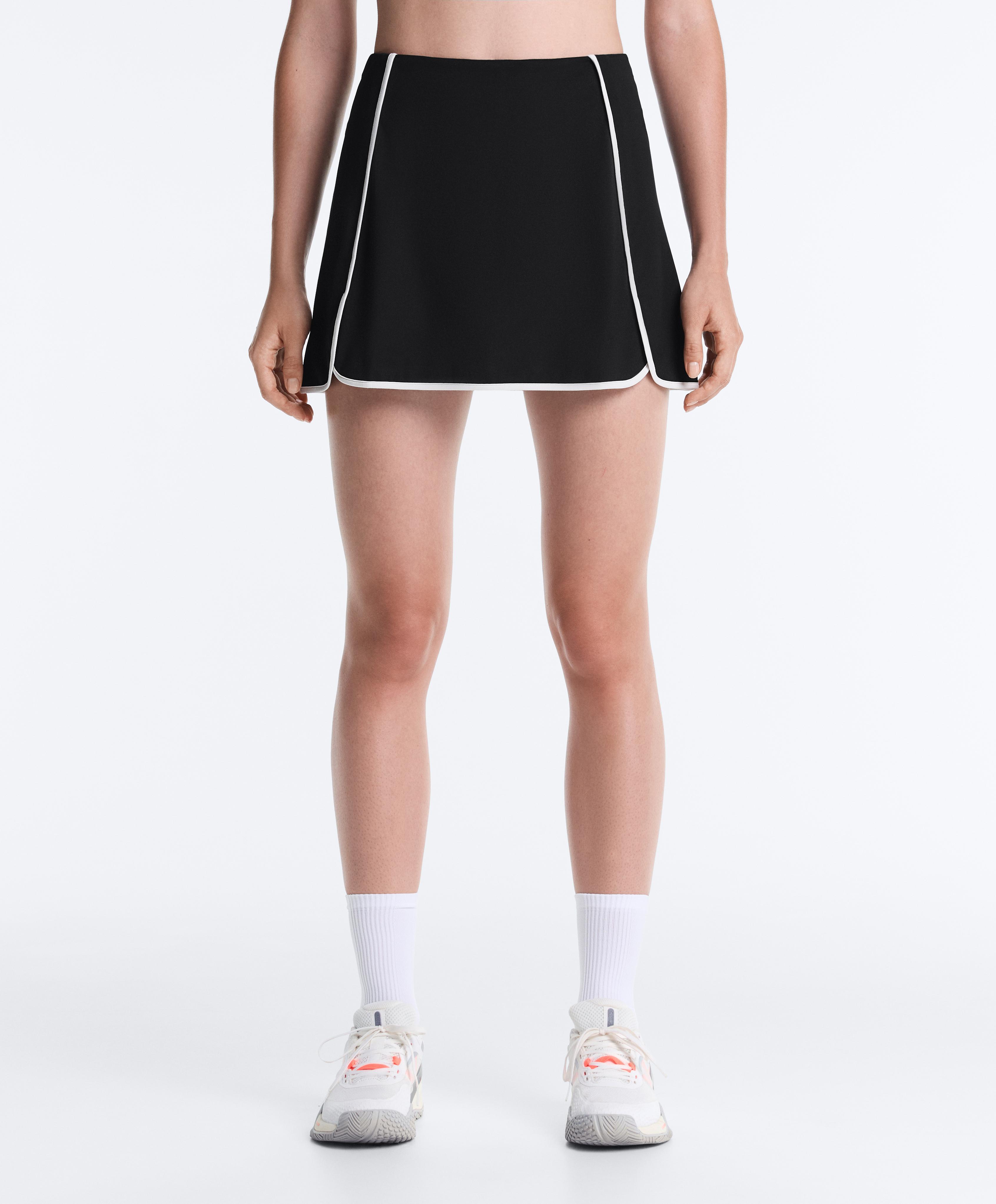Comfortlux short skirt with contrast piping — BLACK
