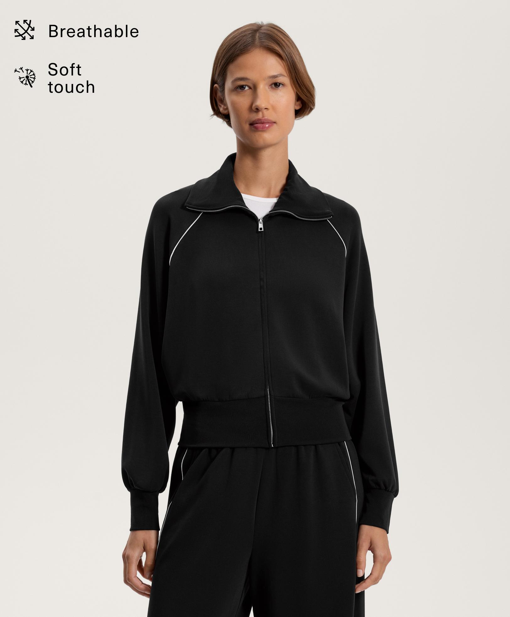 Piping jacket with high collar and soft-touch modal