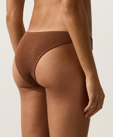 Medium-coverage U-cut crinkle bikini briefs — TOFFEE 4