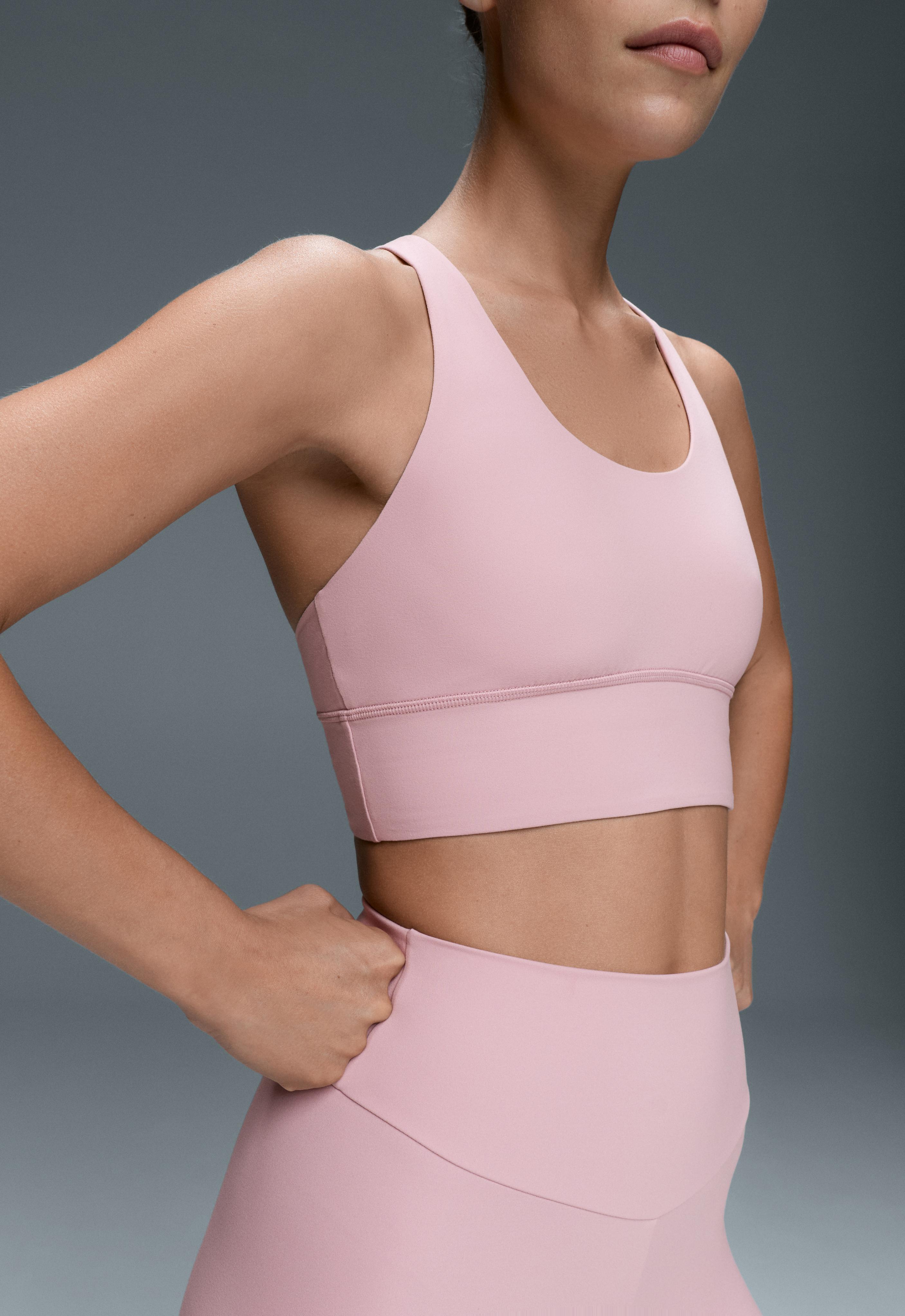 Medium-support Comfortlux sports bra with cups — PALE PINK