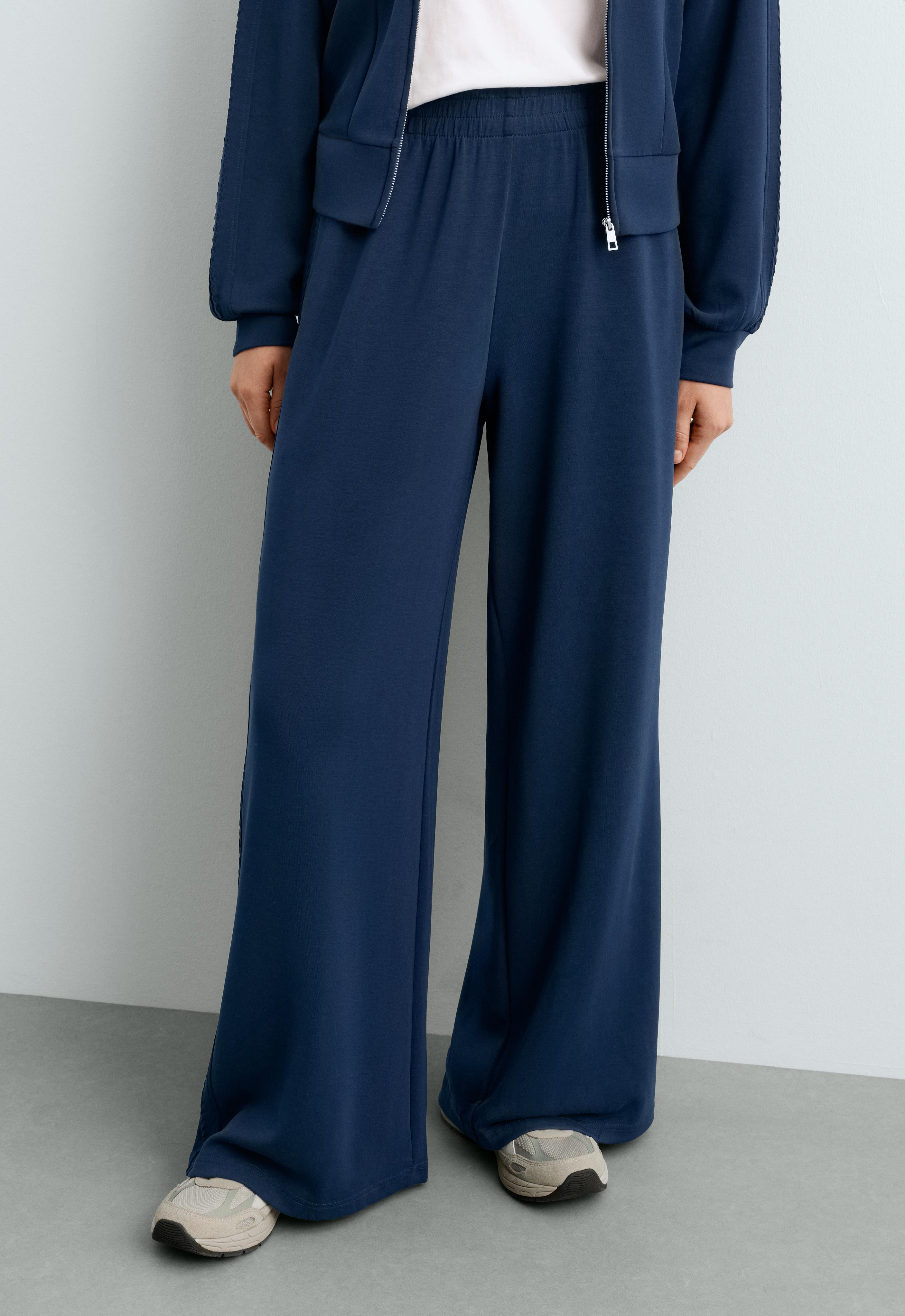 Straight-leg trousers with soft-touch modal