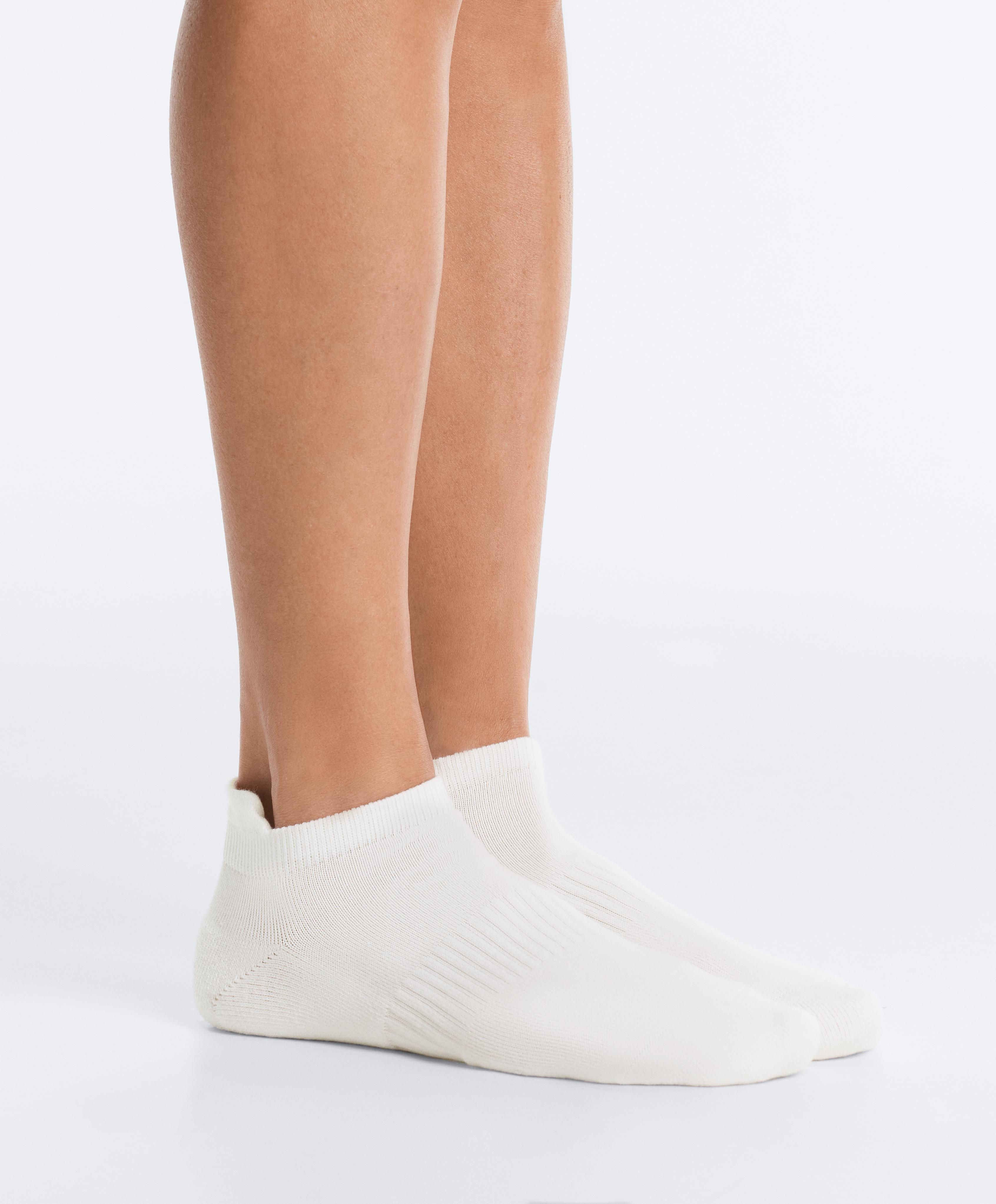 3 pairs of cotton blend sports sneaker socks with heel tab — CHOCOLATE