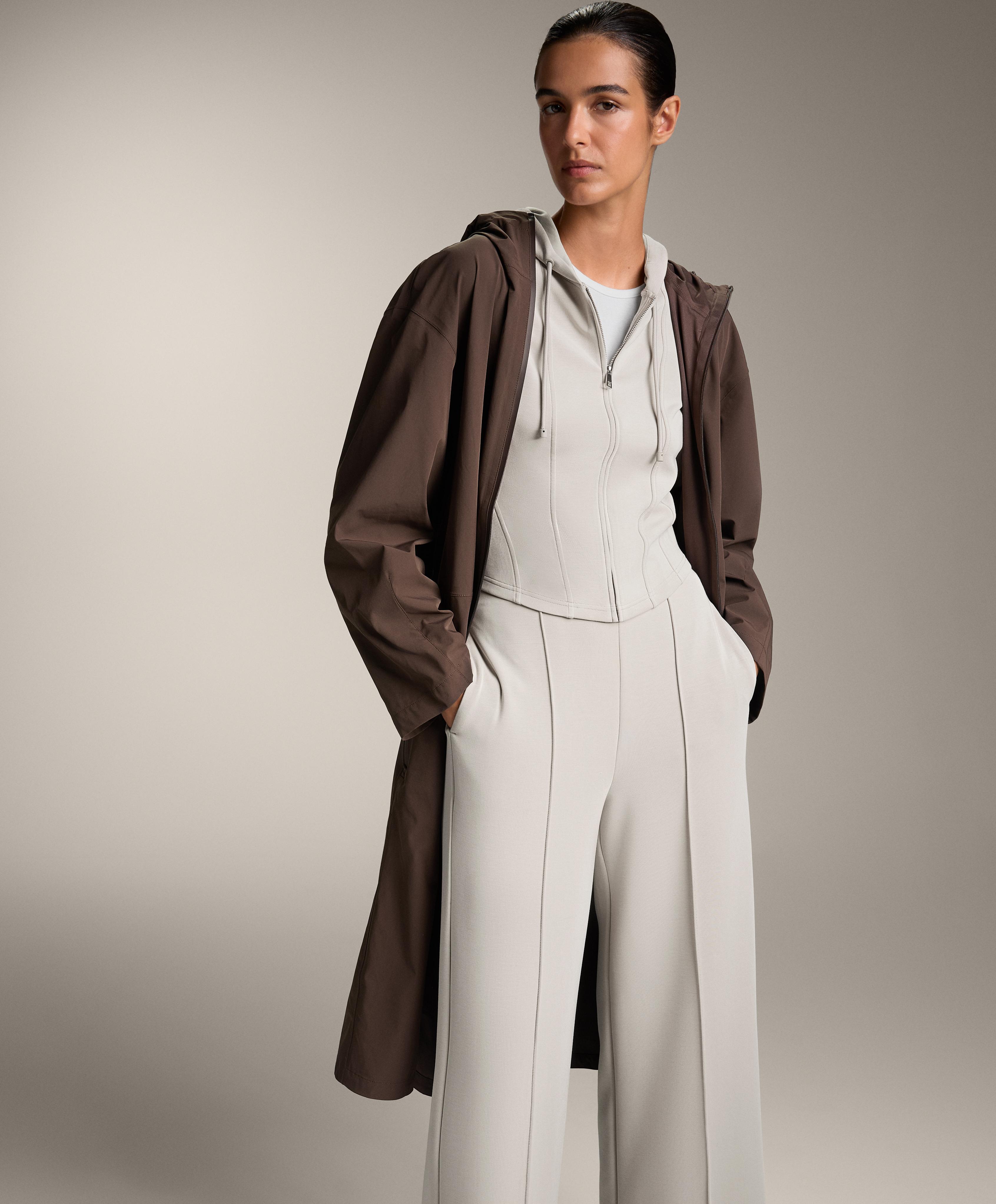 Veste crop ajustée à capuche avec modal au toucher doux