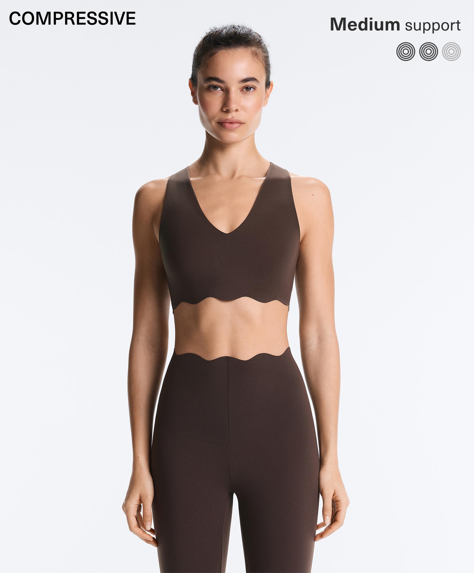 Brassière de sport compressive à maintien moyen ondulé