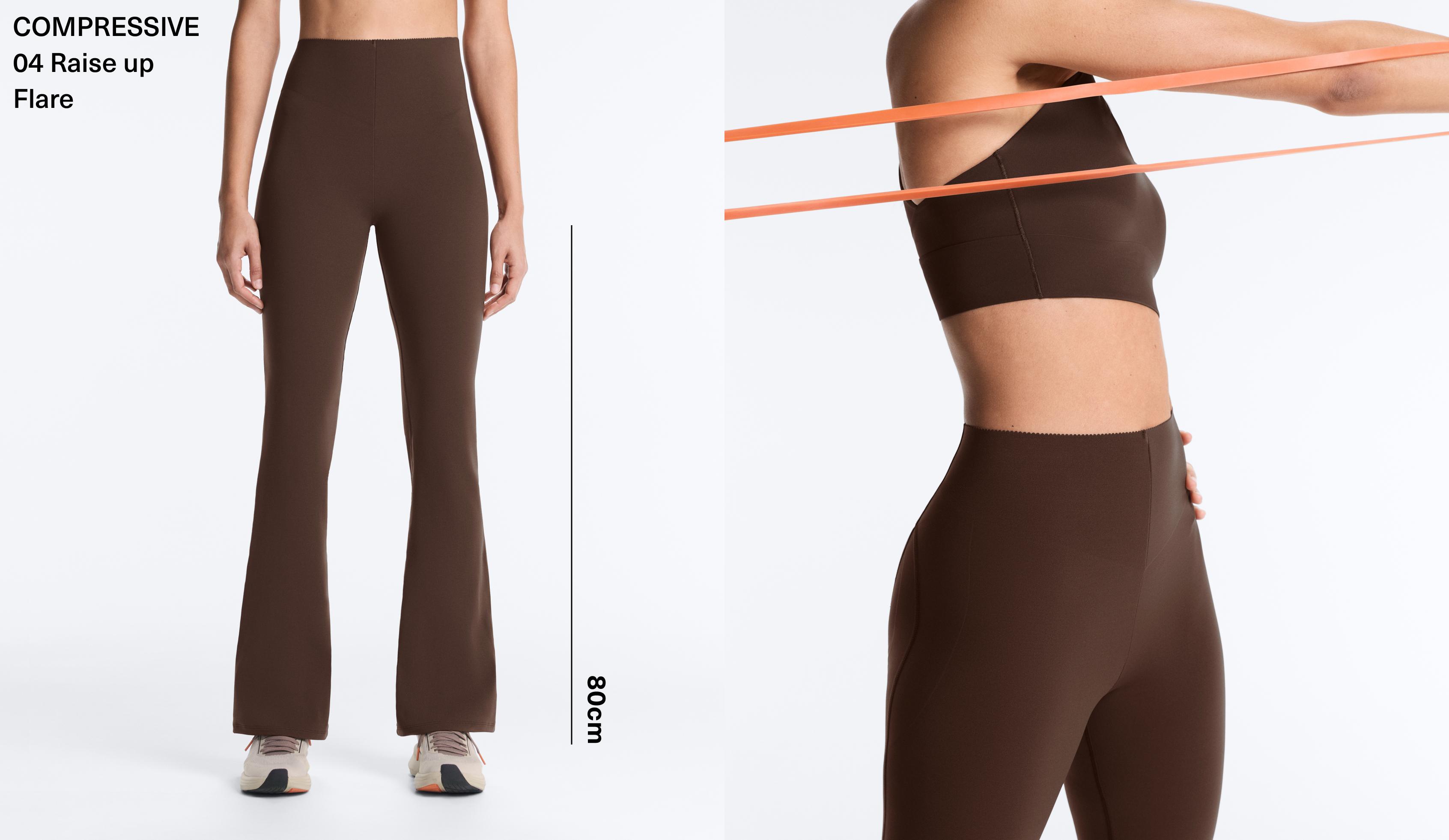 High-rise Compressive Raise Up Flare Trousers High-rise Compressive Raise Up Flare Trousers