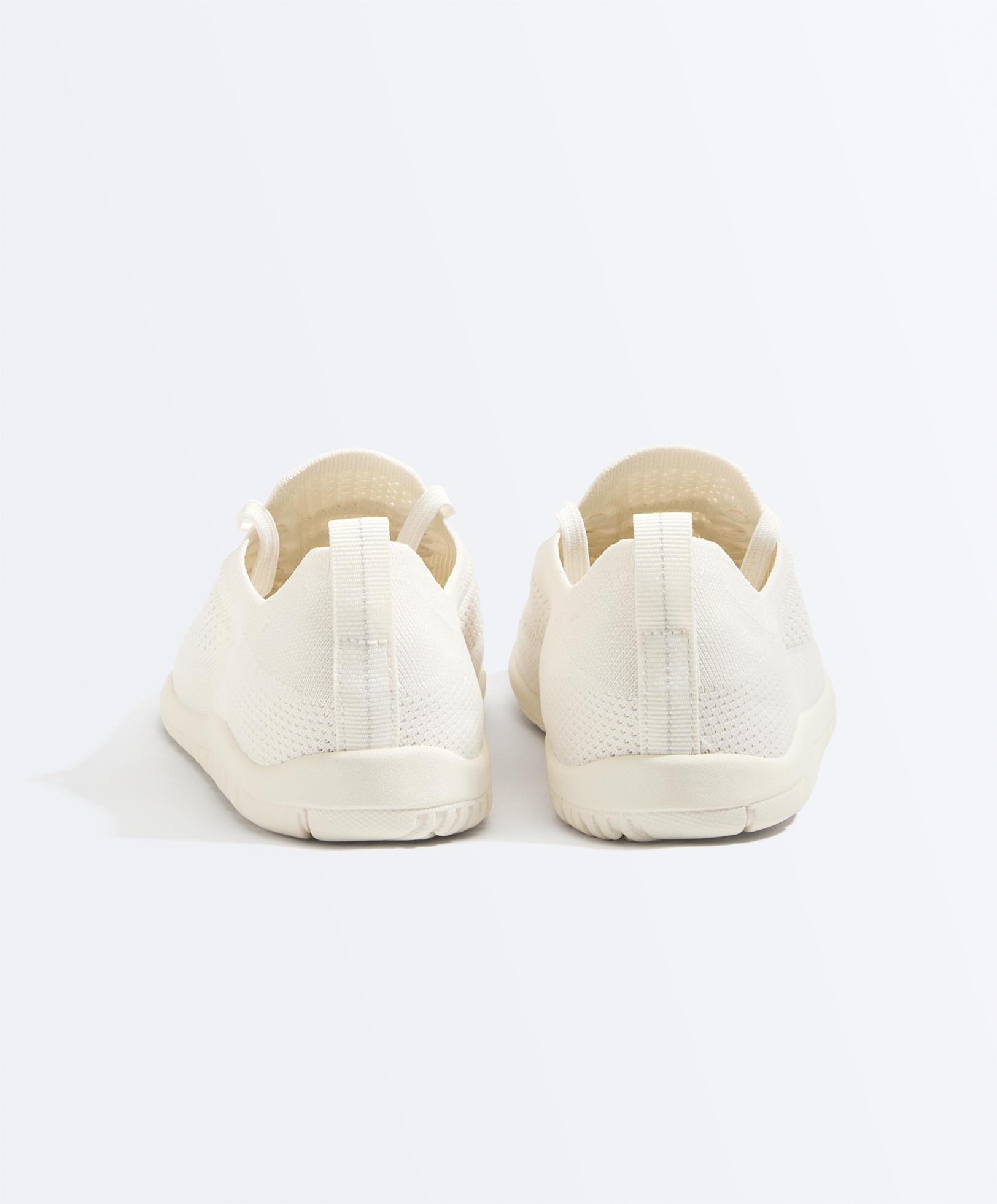Multi-activity barefoot trainers — ECRU