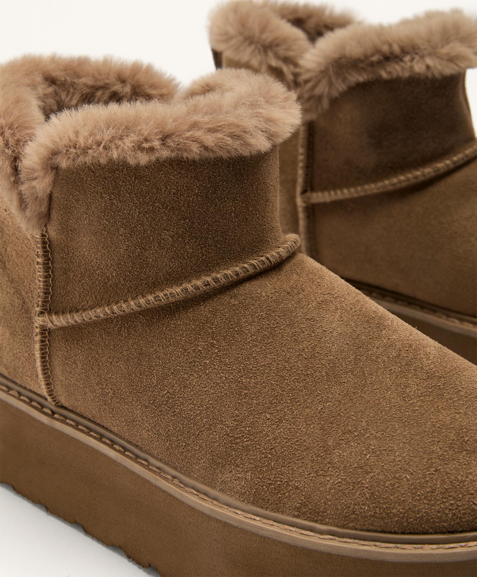 Leather platform boot