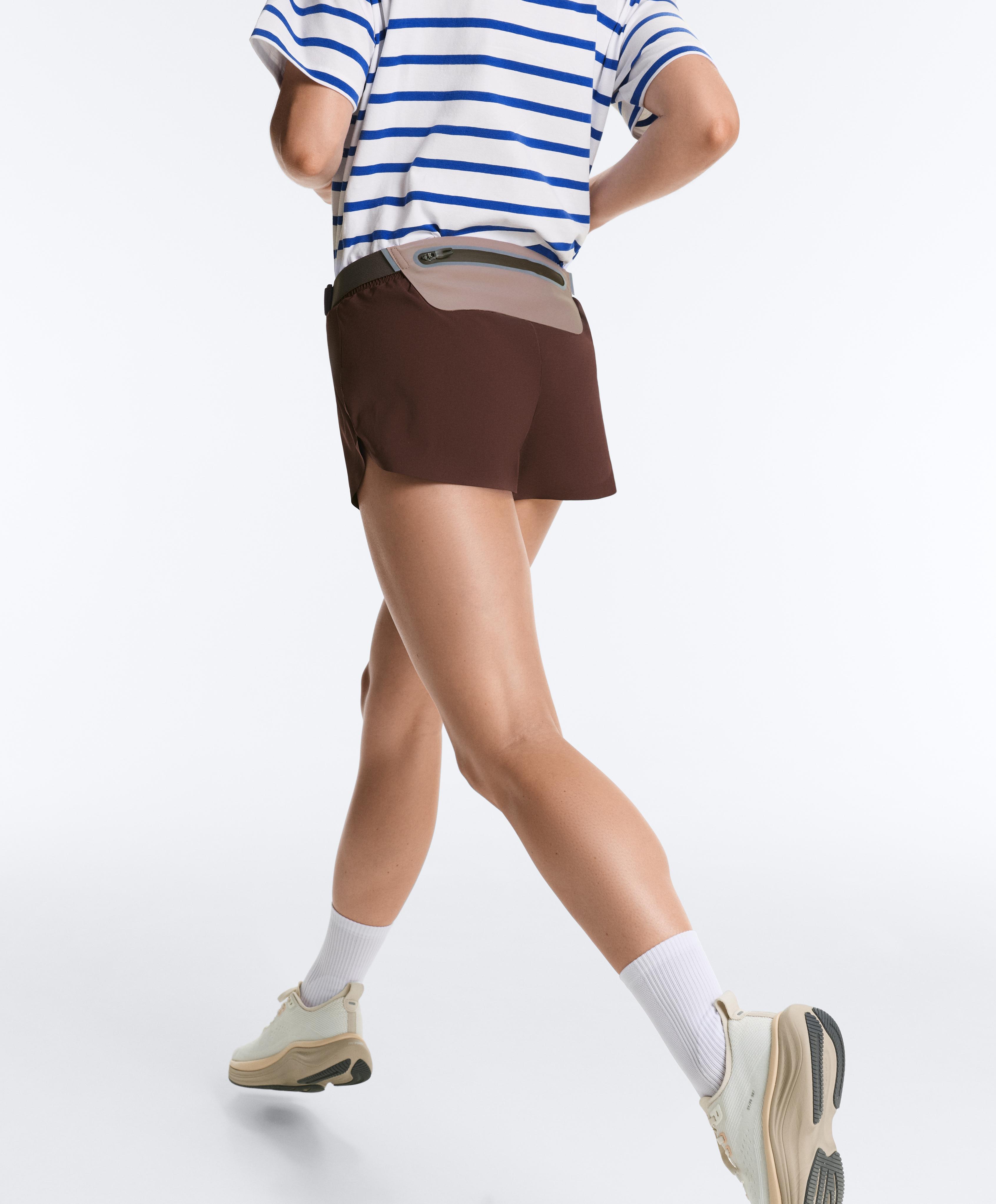 6cm low-rise technical shorts — CHOCOLATE