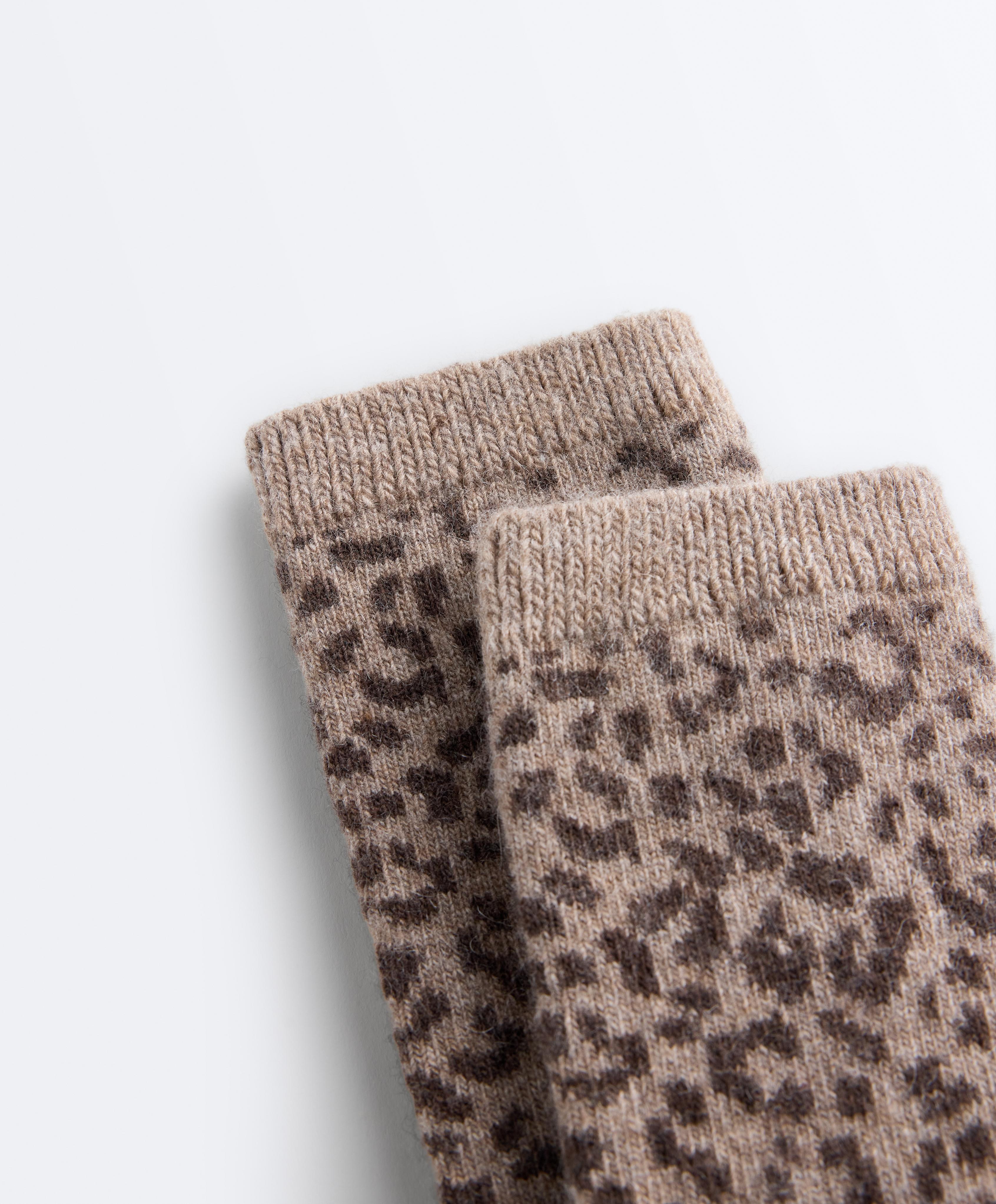 Classic socks in 19% cashmere 12% wool — TAN MELANGE