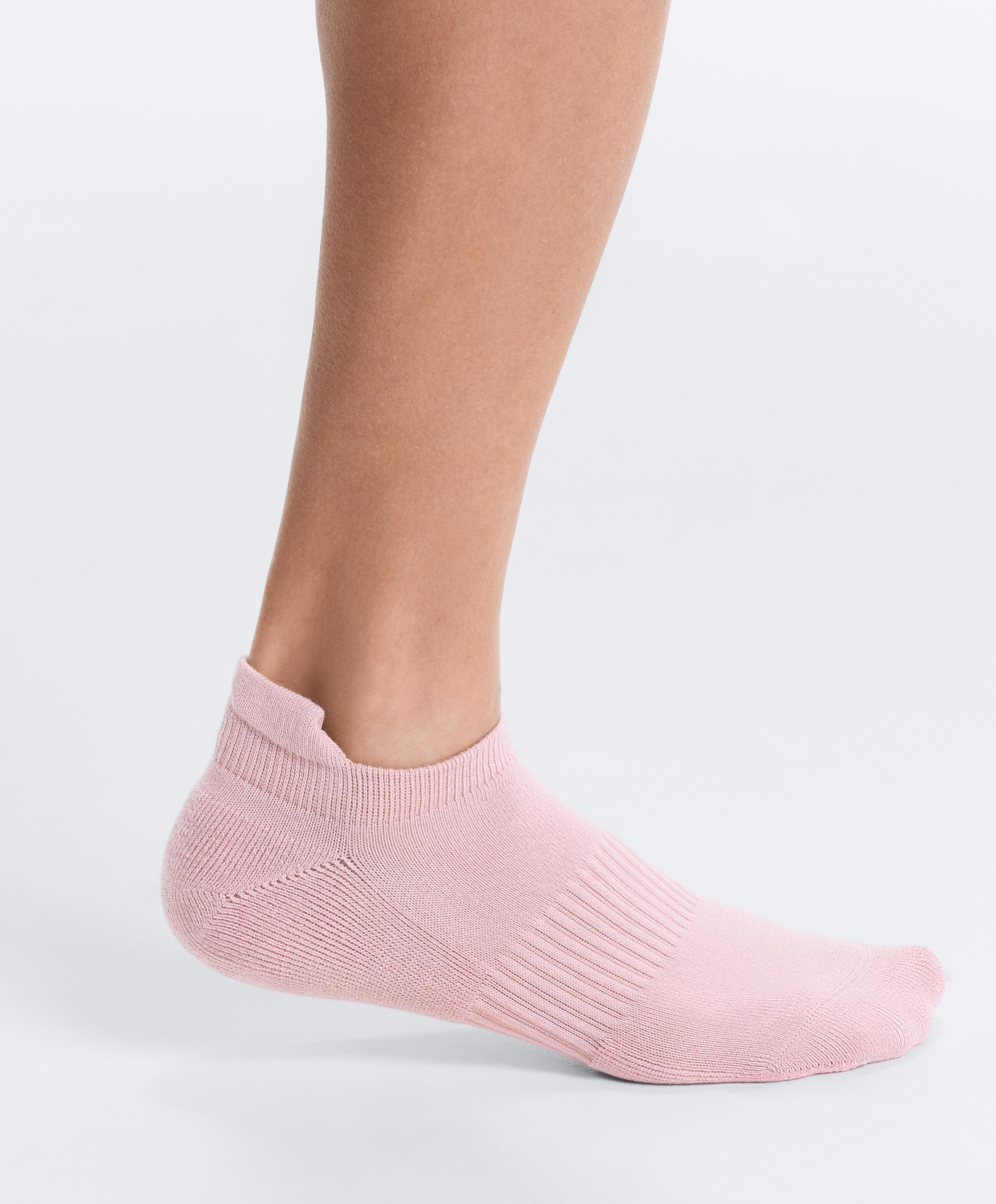 3 pairs of tab cotton blend sneaker socks — PALE PINK