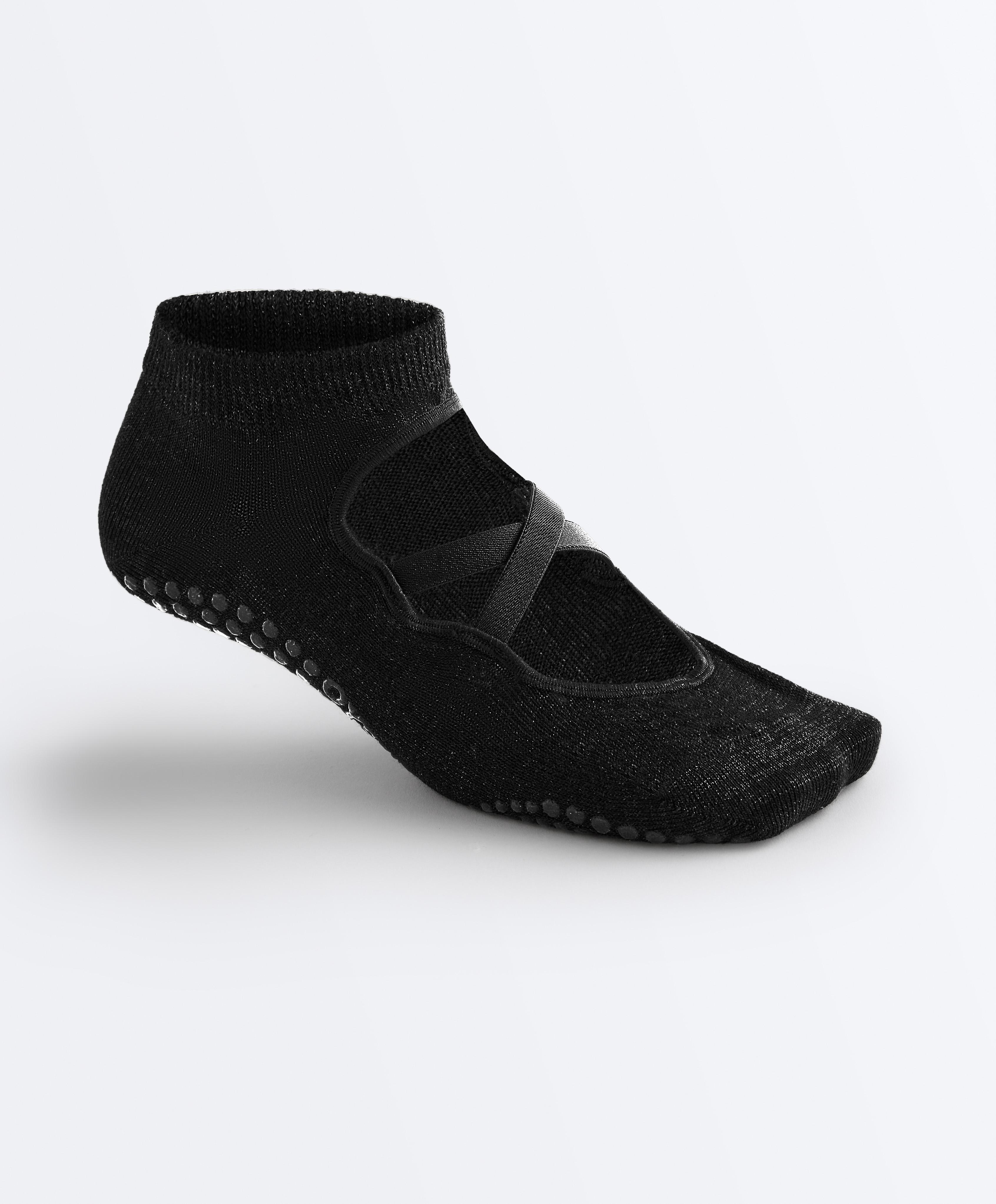 2 pairs of metallic thread crossover strap cotton blend yoga and Pilates socks — BLACK
