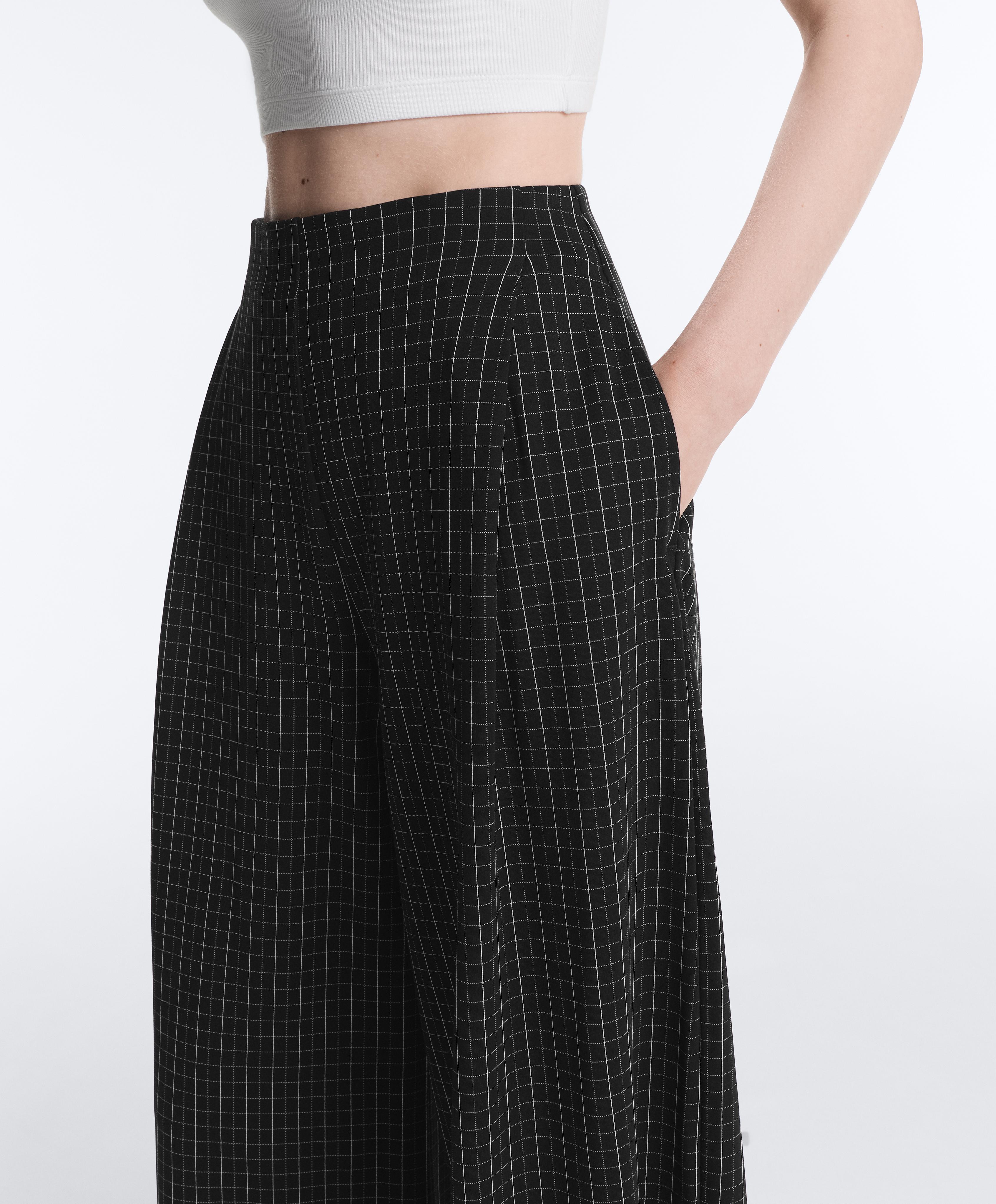 Wide-leg check trousers — BLACK