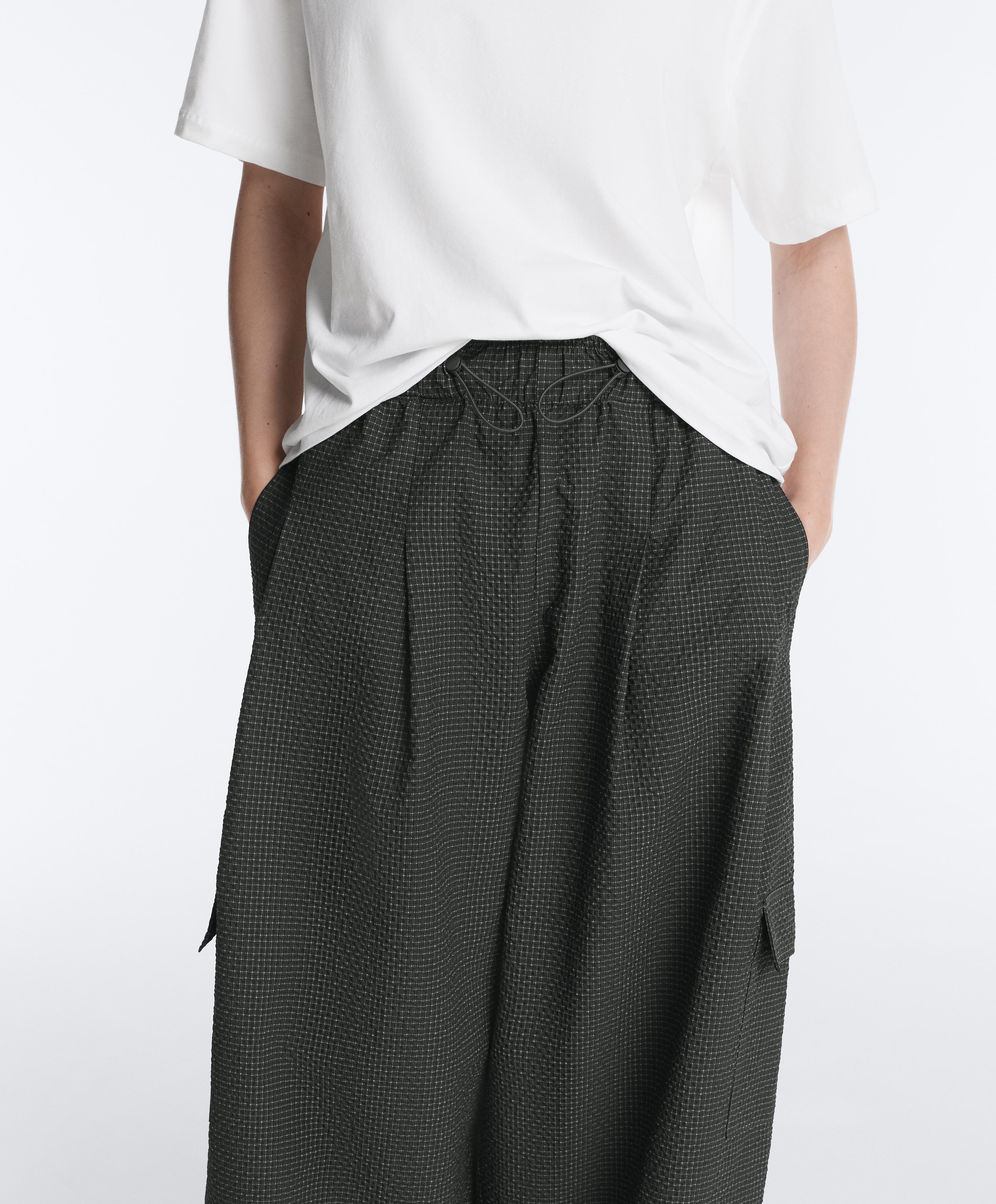Water-repellent checked nylon long cargo trousers — BLACK