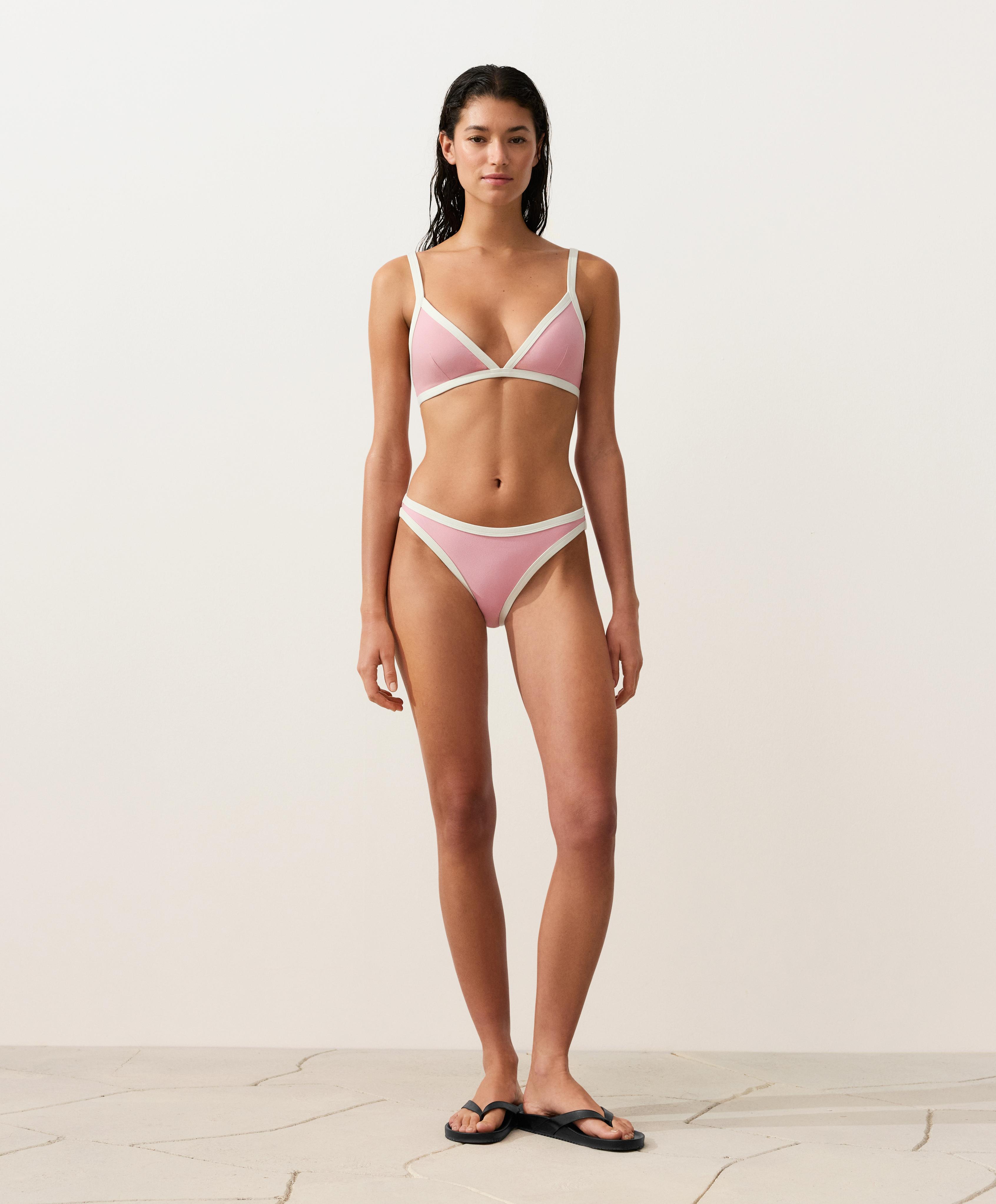 Bikini top triangular ribetes contraste