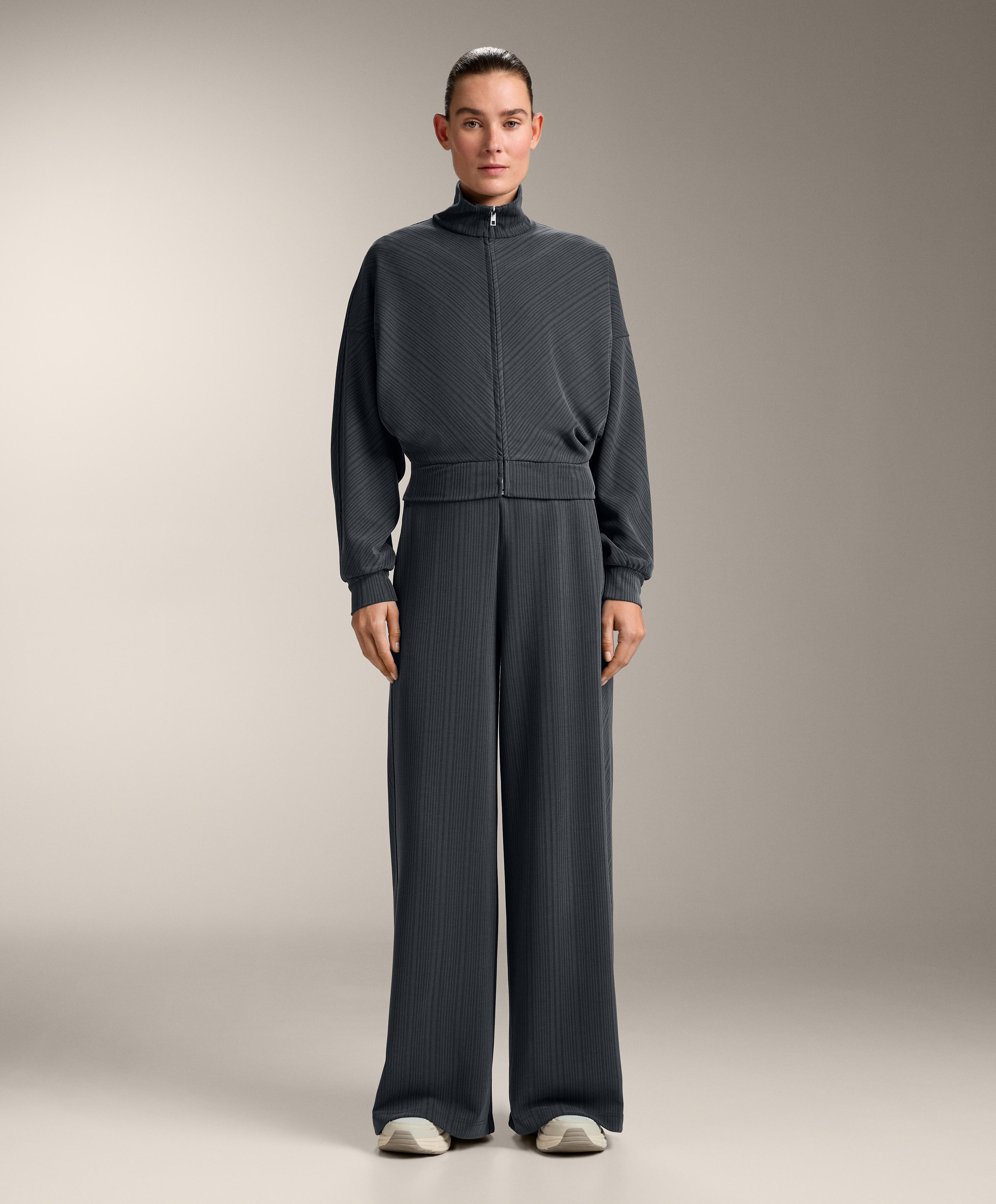 Chaqueta raya asimétrica con modal